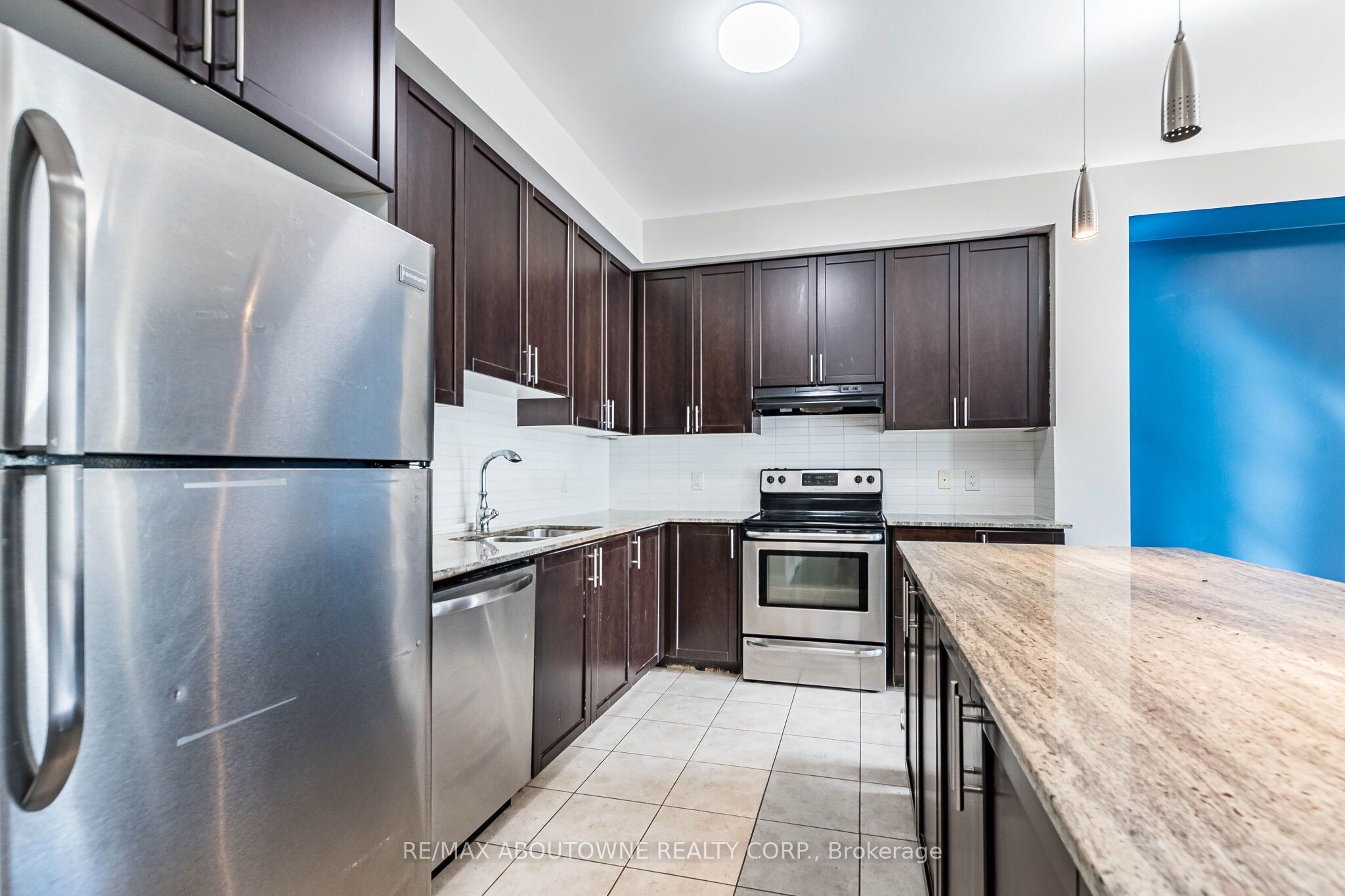 165 Hampshire Way, Milton ‣ W13875306 165 Hampshire Way, Milton ‣ W13875306