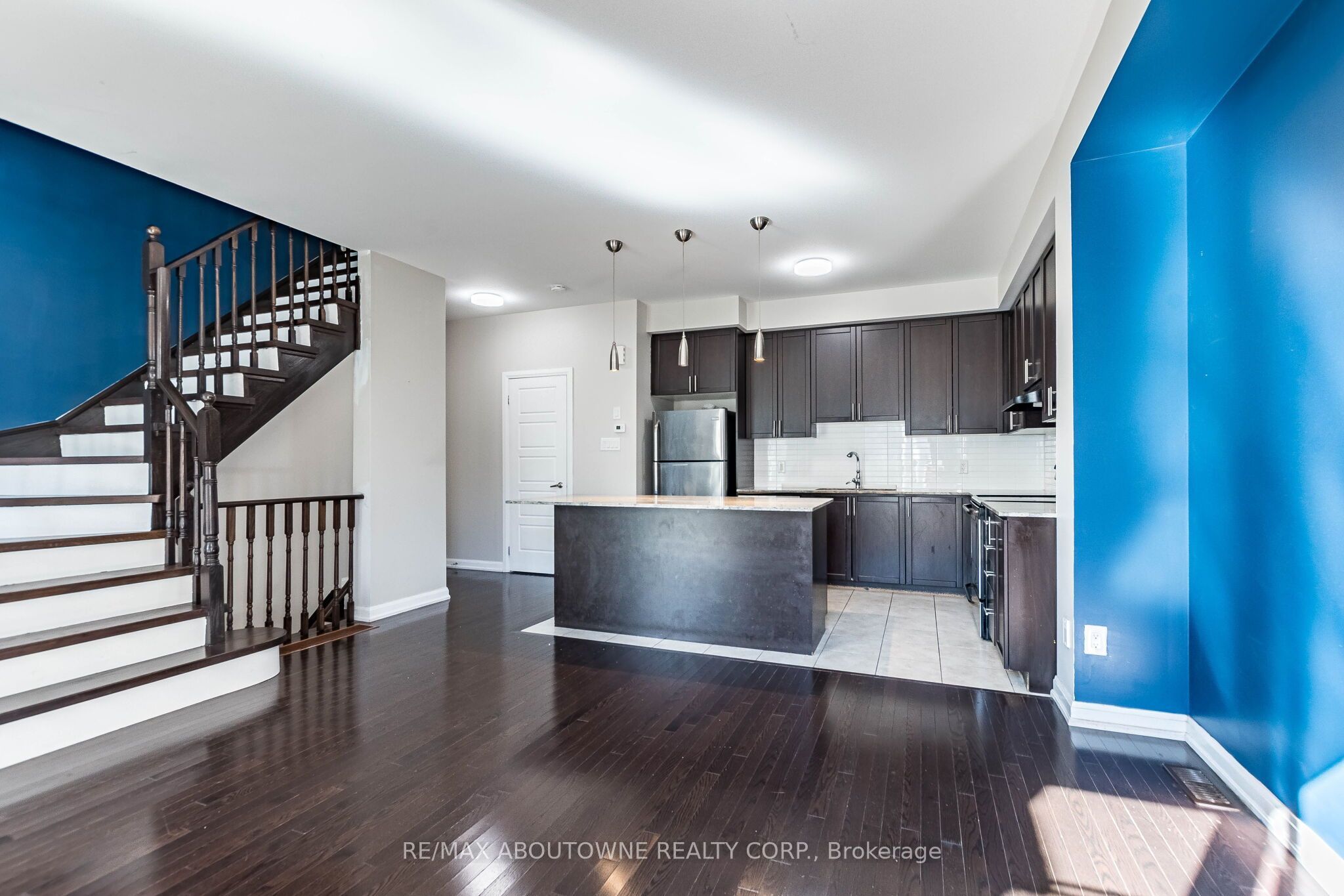 165 Hampshire Way, Milton ‣ W13875306 165 Hampshire Way, Milton ‣ W13875306
