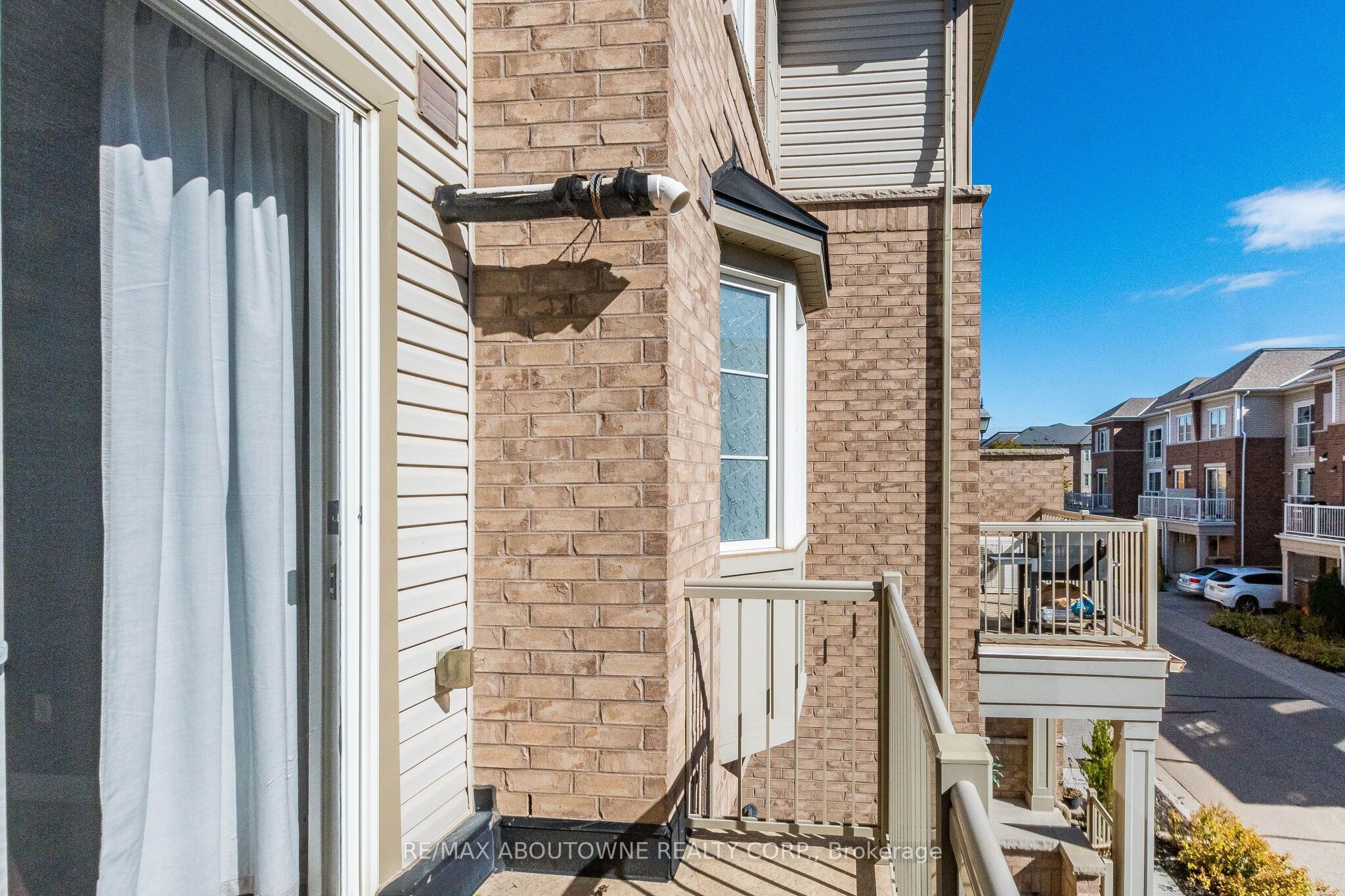 165 Hampshire Way, Milton ‣ W13875306 165 Hampshire Way, Milton ‣ W13875306
