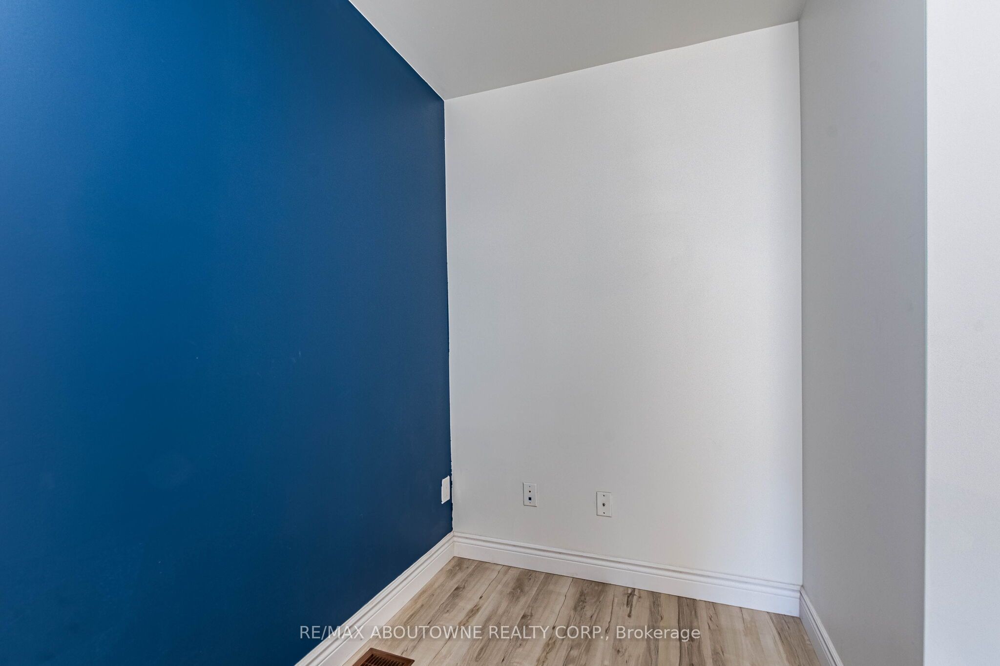 165 Hampshire Way, Milton ‣ W13875306 165 Hampshire Way, Milton ‣ W13875306