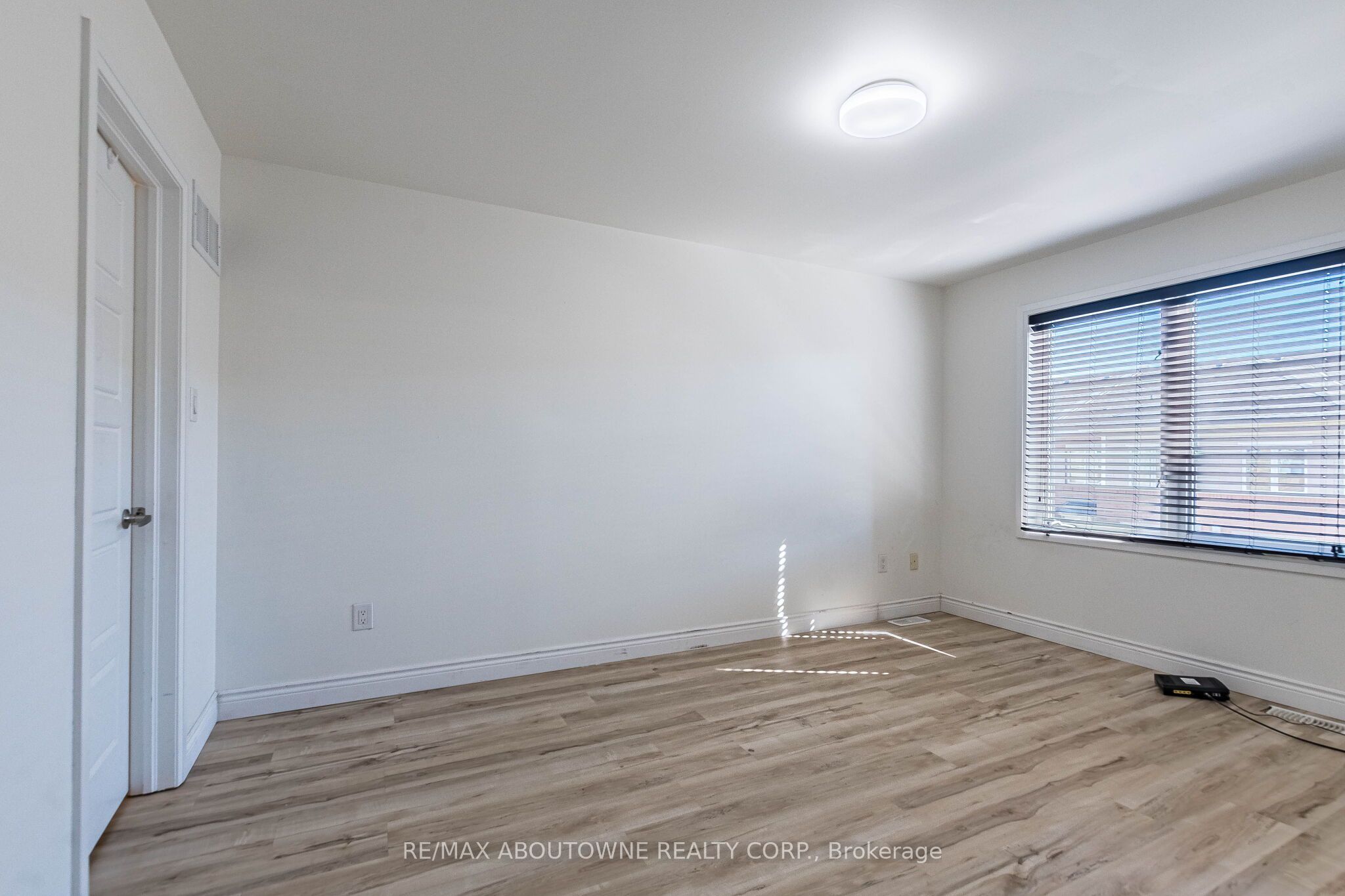 165 Hampshire Way, Milton ‣ W13875306 165 Hampshire Way, Milton ‣ W13875306
