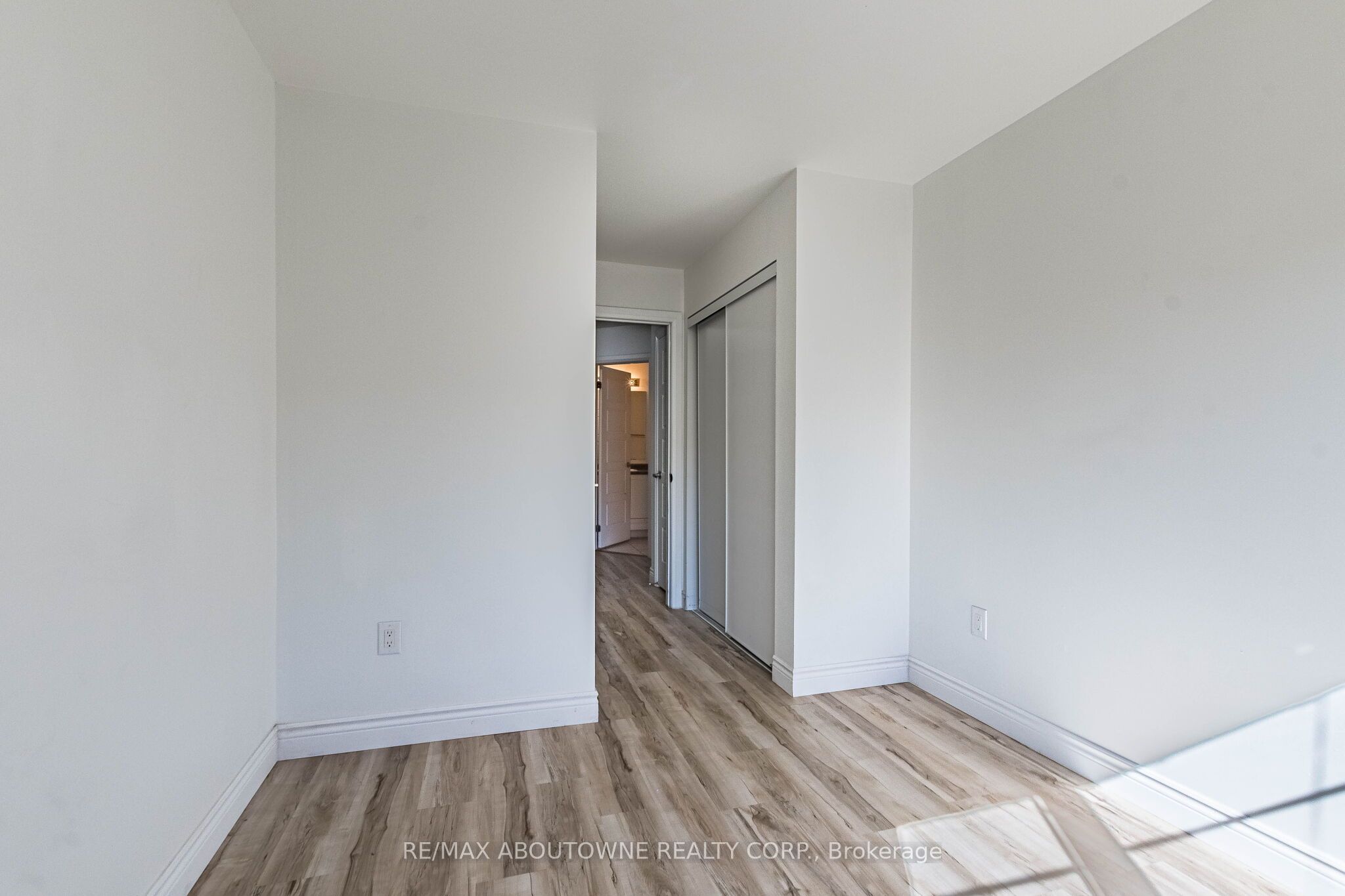 165 Hampshire Way, Milton ‣ W13875306 165 Hampshire Way, Milton ‣ W13875306