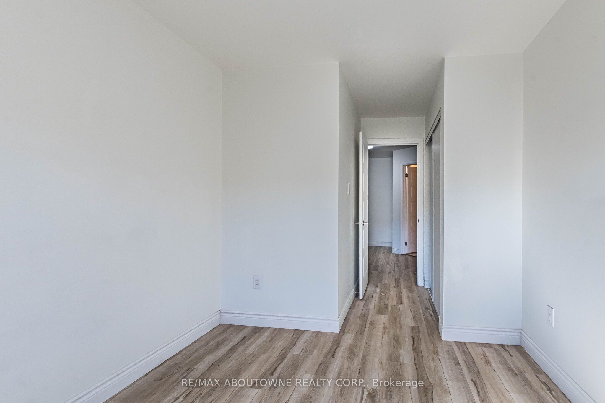 165 Hampshire Way, Milton ‣ W13875306 165 Hampshire Way, Milton ‣ W13875306
