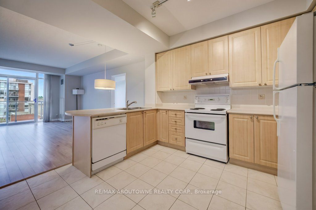 3 – 80 Port Street, Mississauga ‣ W13885120 3 – 80 Port Street, Mississauga ‣ W13885120