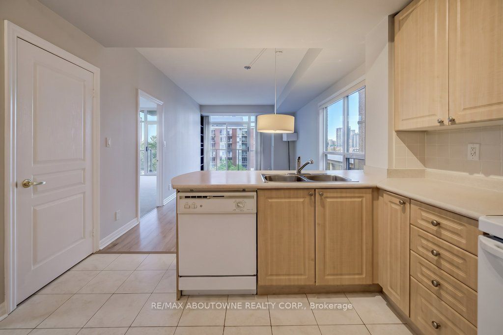 3 – 80 Port Street, Mississauga ‣ W13885120 3 – 80 Port Street, Mississauga ‣ W13885120