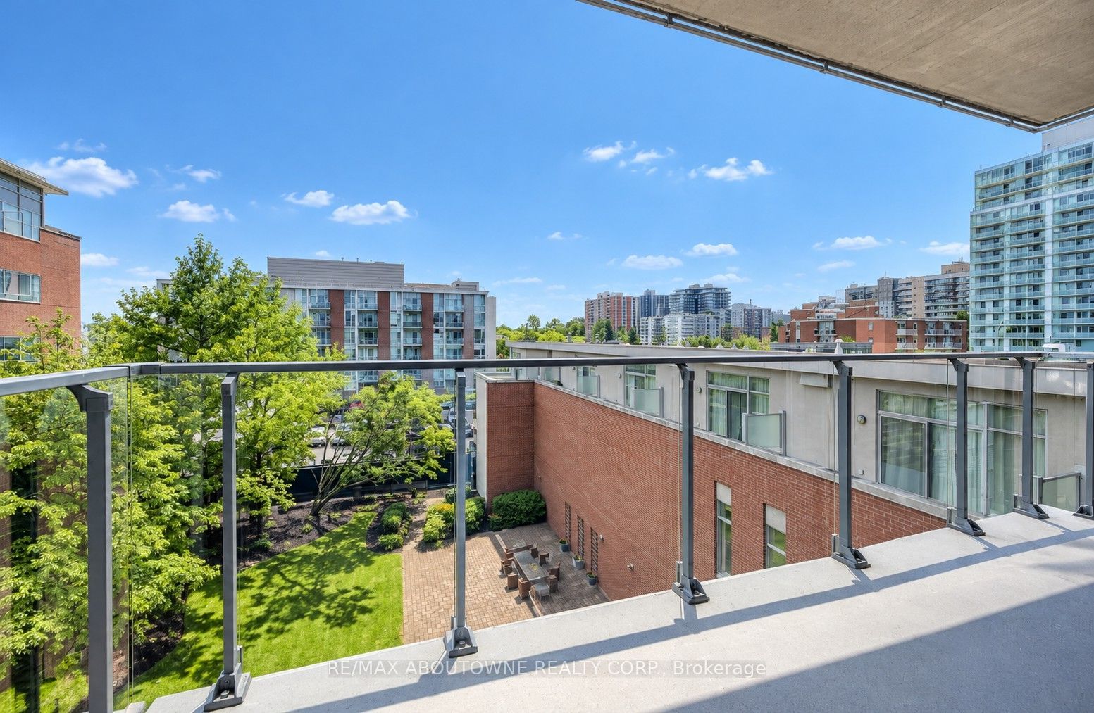 3 – 80 Port Street, Mississauga ‣ W13885120 3 – 80 Port Street, Mississauga ‣ W13885120