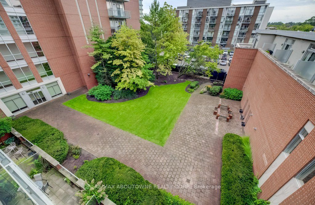 3 – 80 Port Street, Mississauga ‣ W13885120 3 – 80 Port Street, Mississauga ‣ W13885120