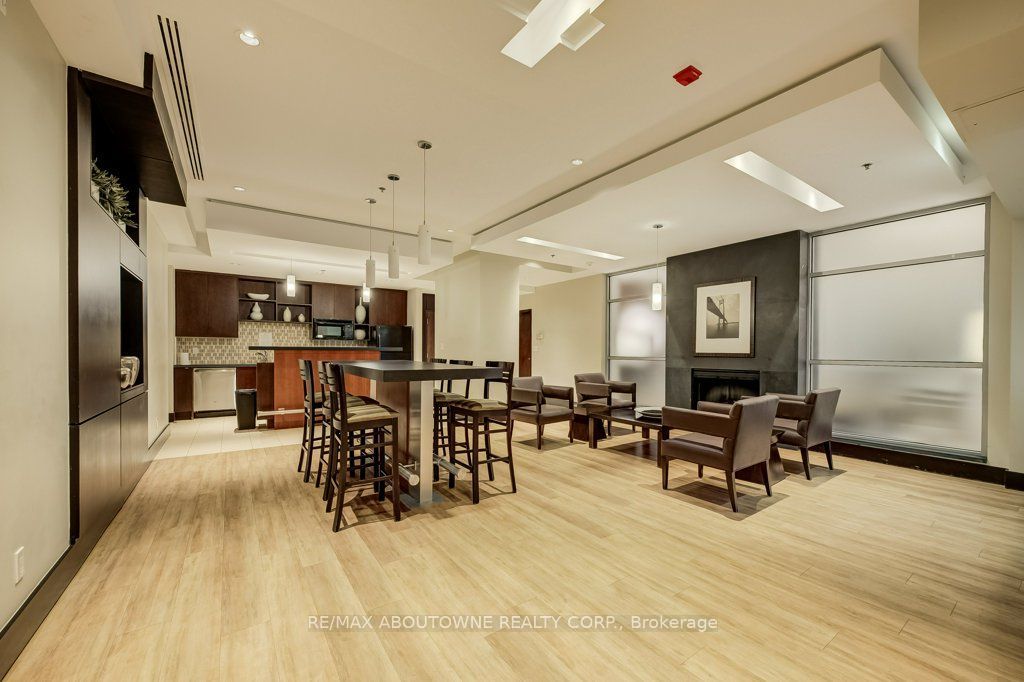 3 – 80 Port Street, Mississauga ‣ W13885120 3 – 80 Port Street, Mississauga ‣ W13885120