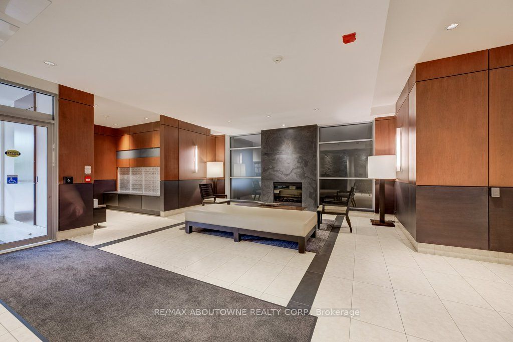 3 – 80 Port Street, Mississauga ‣ W13885120 3 – 80 Port Street, Mississauga ‣ W13885120