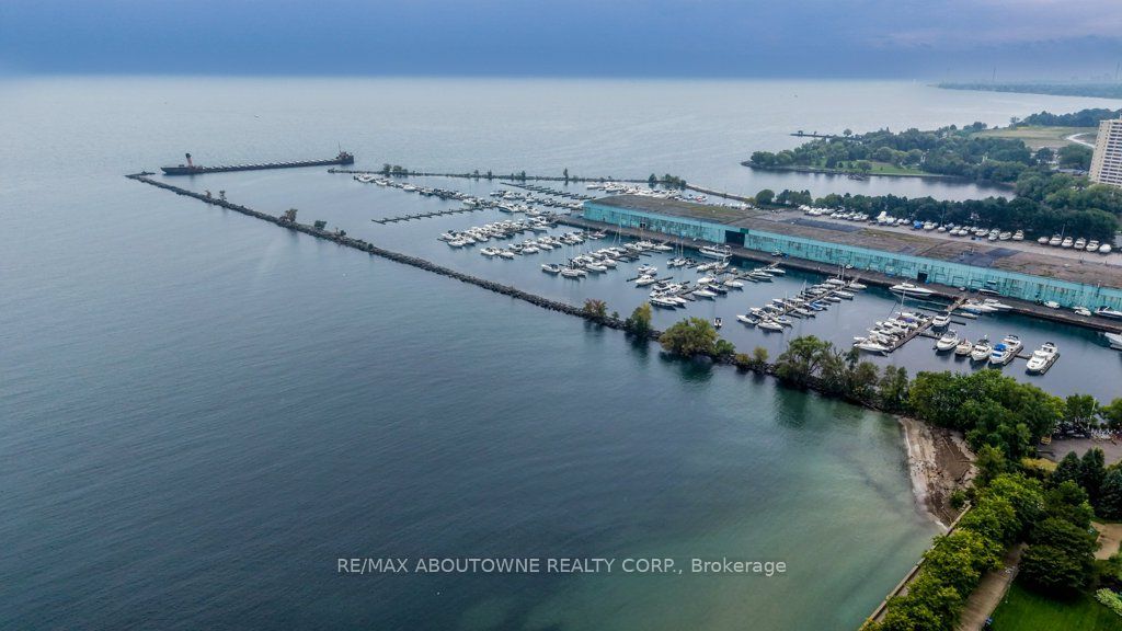 3 – 80 Port Street, Mississauga ‣ W13885120 3 – 80 Port Street, Mississauga ‣ W13885120
