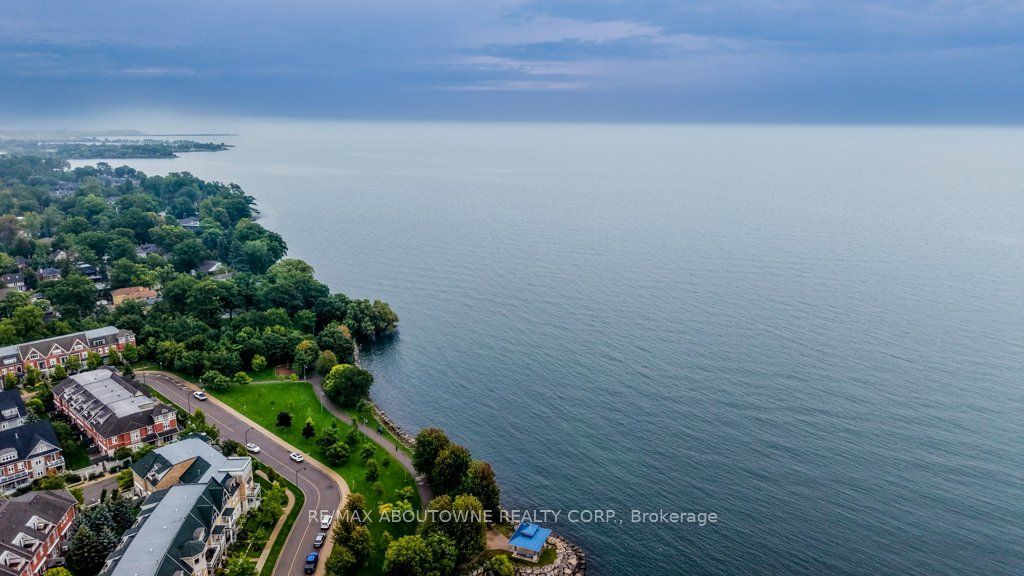 3 – 80 Port Street, Mississauga ‣ W13885120 3 – 80 Port Street, Mississauga ‣ W13885120