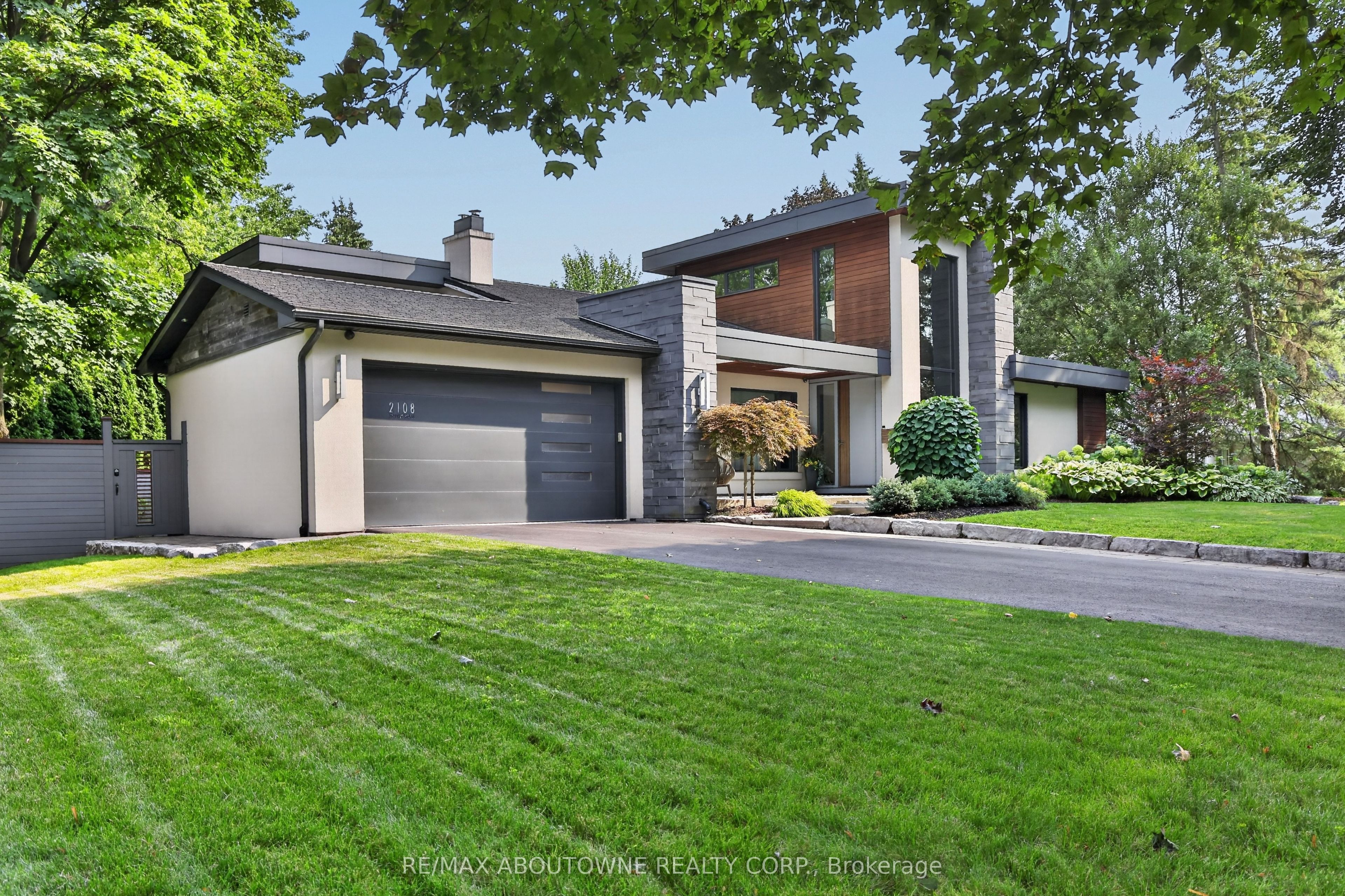 2108 Portway Avenue, Mississauga ‣ W14031286 2108 Portway Avenue, Mississauga ‣ W14031286