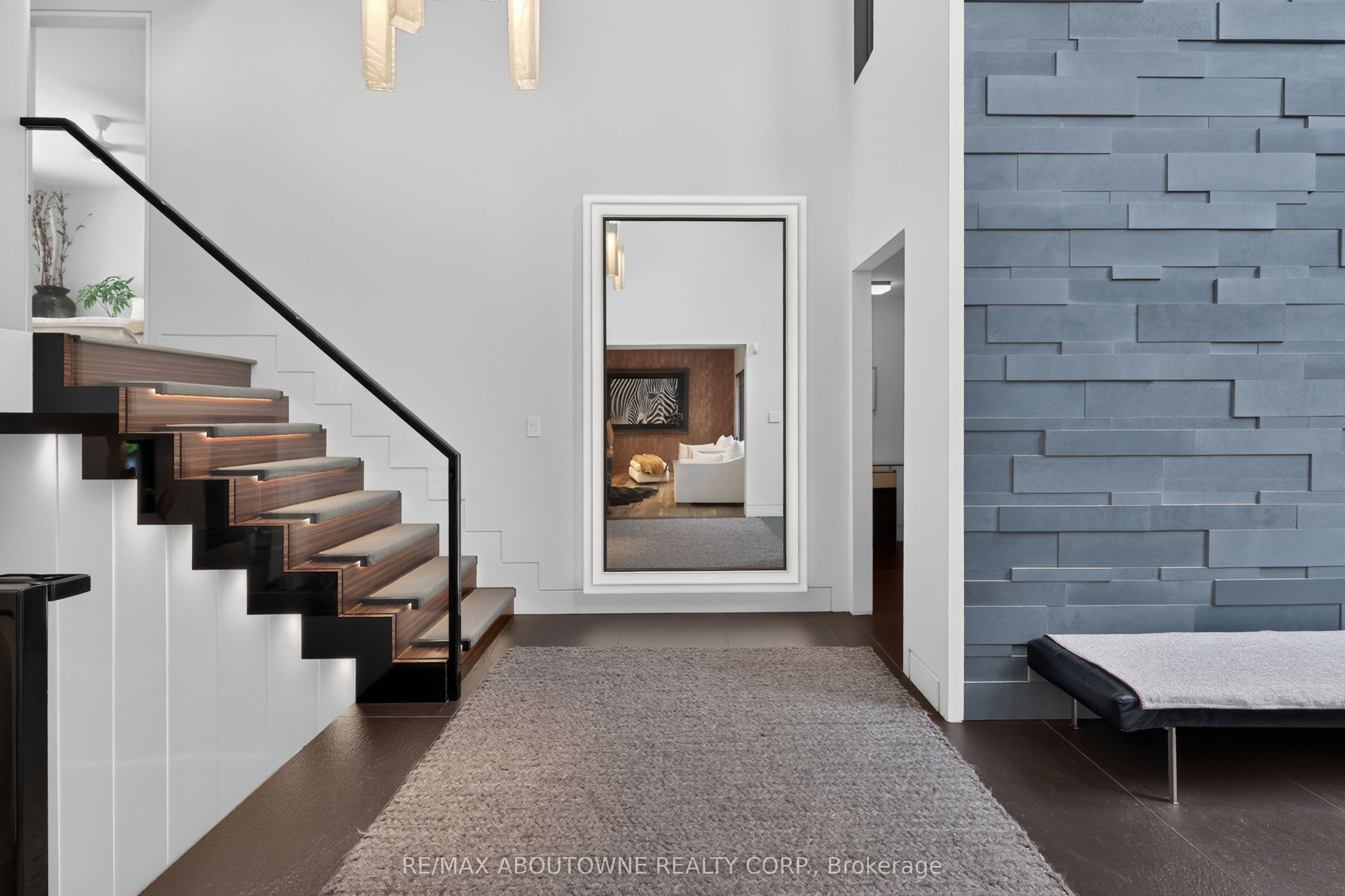 2108 Portway Avenue, Mississauga ‣ W14031286 2108 Portway Avenue, Mississauga ‣ W14031286