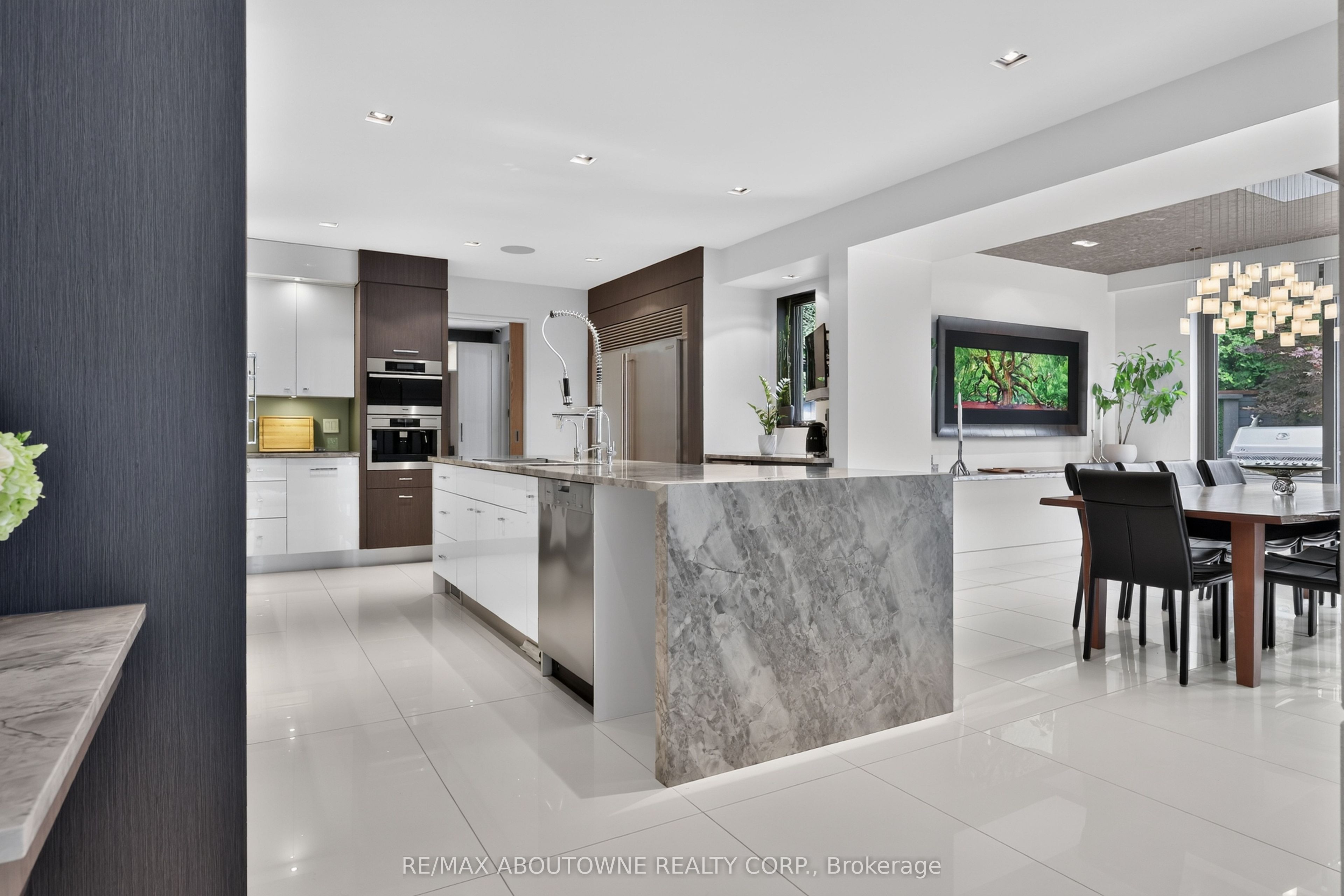 2108 Portway Avenue, Mississauga ‣ W14031286 2108 Portway Avenue, Mississauga ‣ W14031286