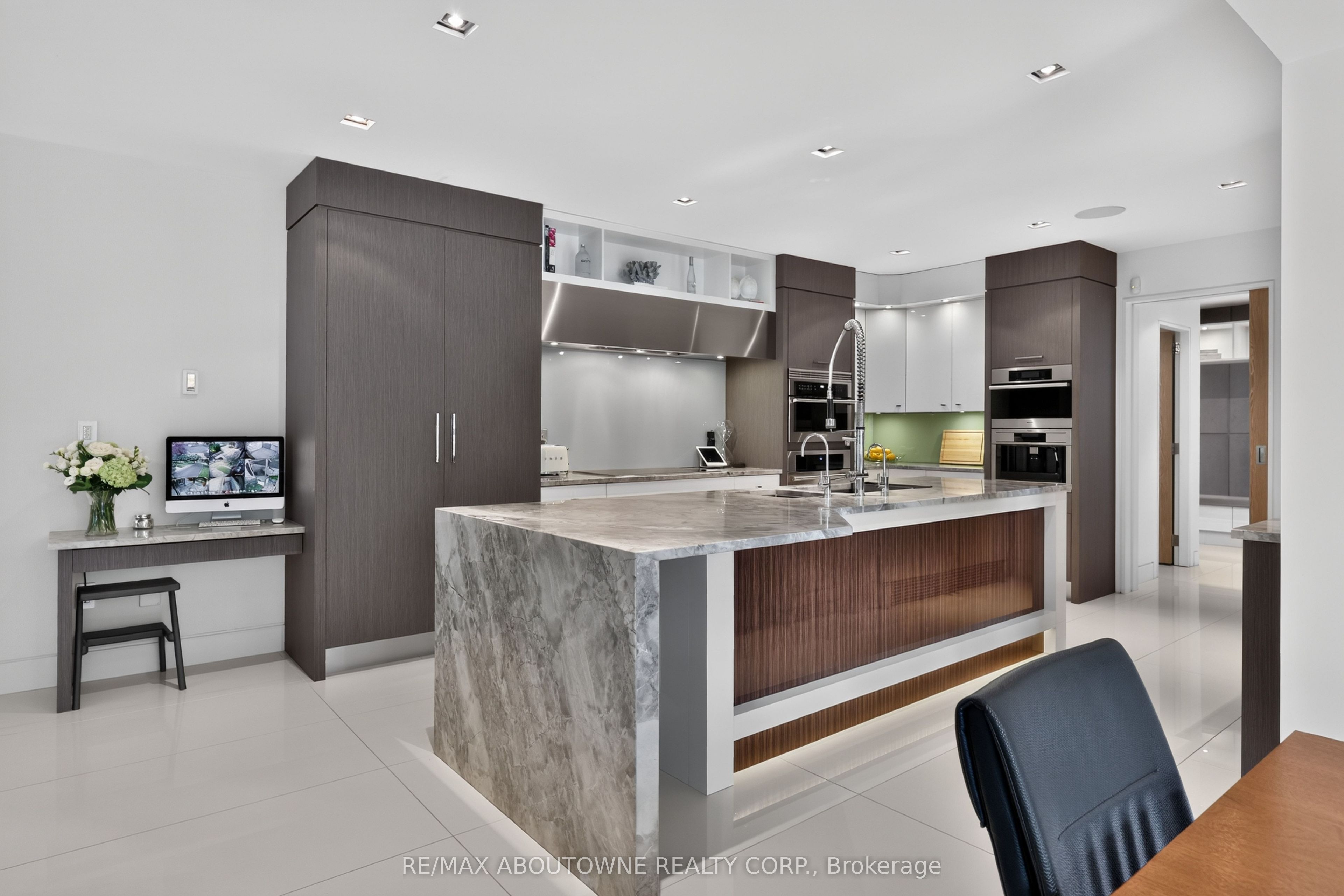 2108 Portway Avenue, Mississauga ‣ W14031286 2108 Portway Avenue, Mississauga ‣ W14031286