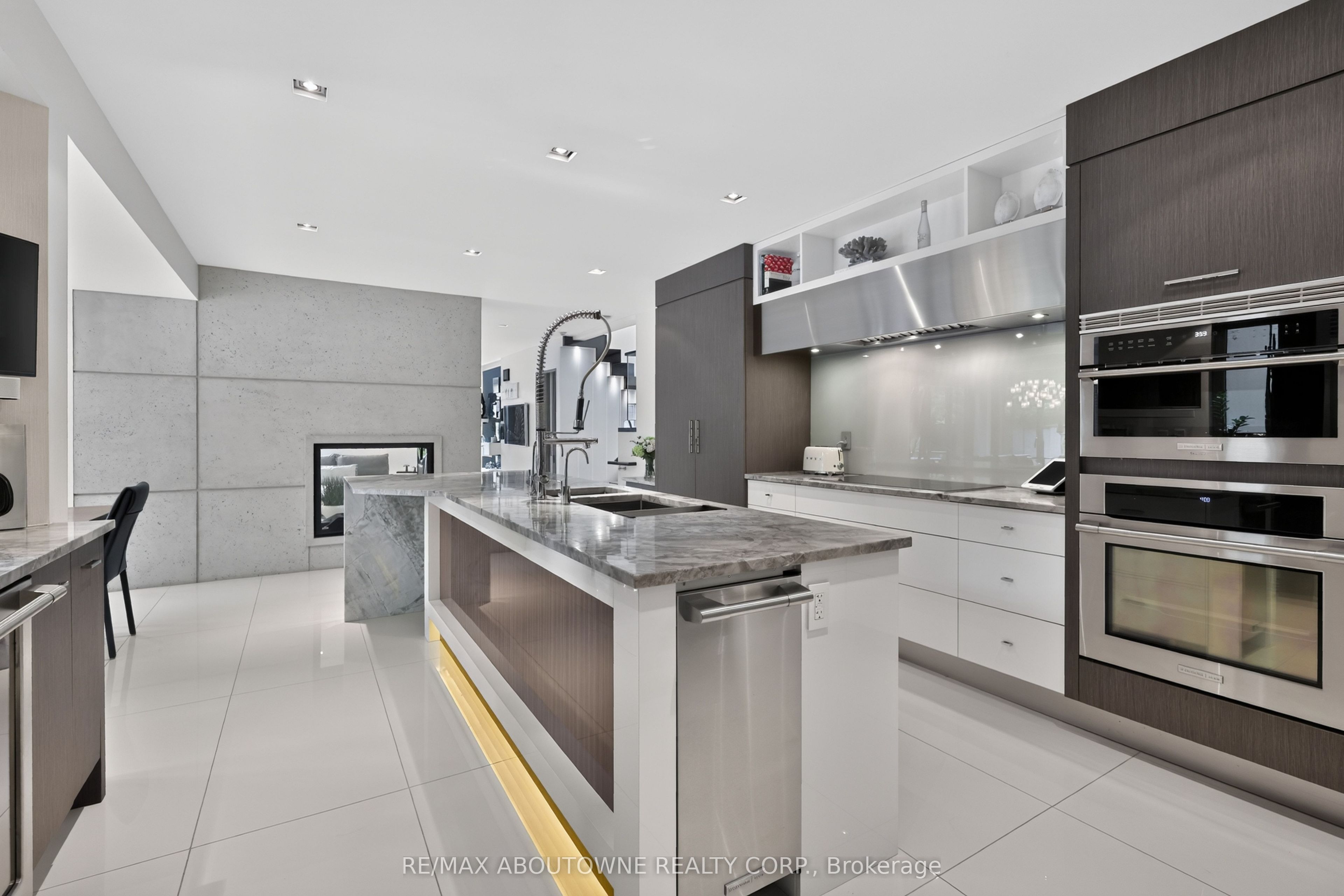2108 Portway Avenue, Mississauga ‣ W14031286 2108 Portway Avenue, Mississauga ‣ W14031286