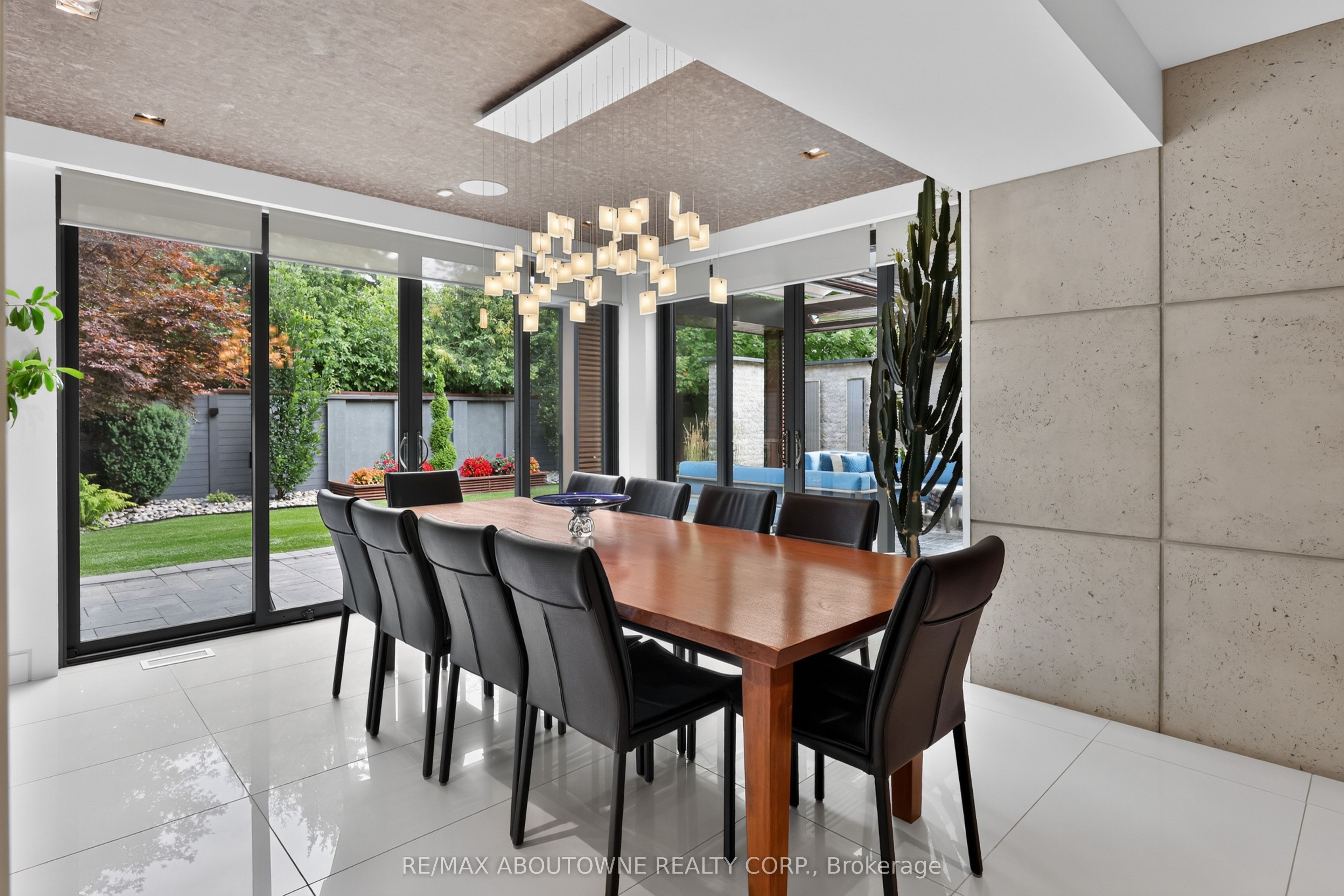 2108 Portway Avenue, Mississauga ‣ W14031286 2108 Portway Avenue, Mississauga ‣ W14031286