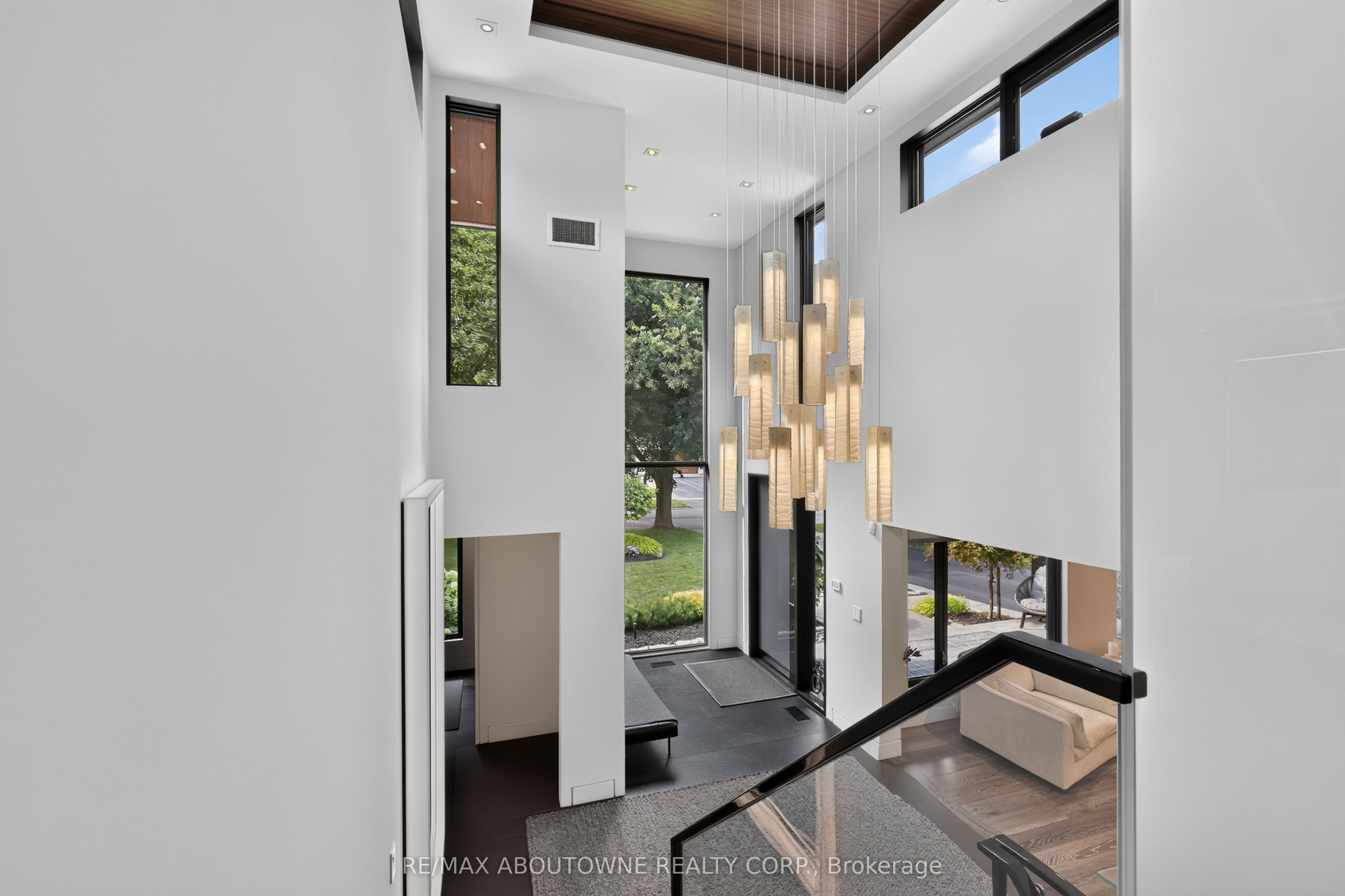 2108 Portway Avenue, Mississauga ‣ W14031286 2108 Portway Avenue, Mississauga ‣ W14031286