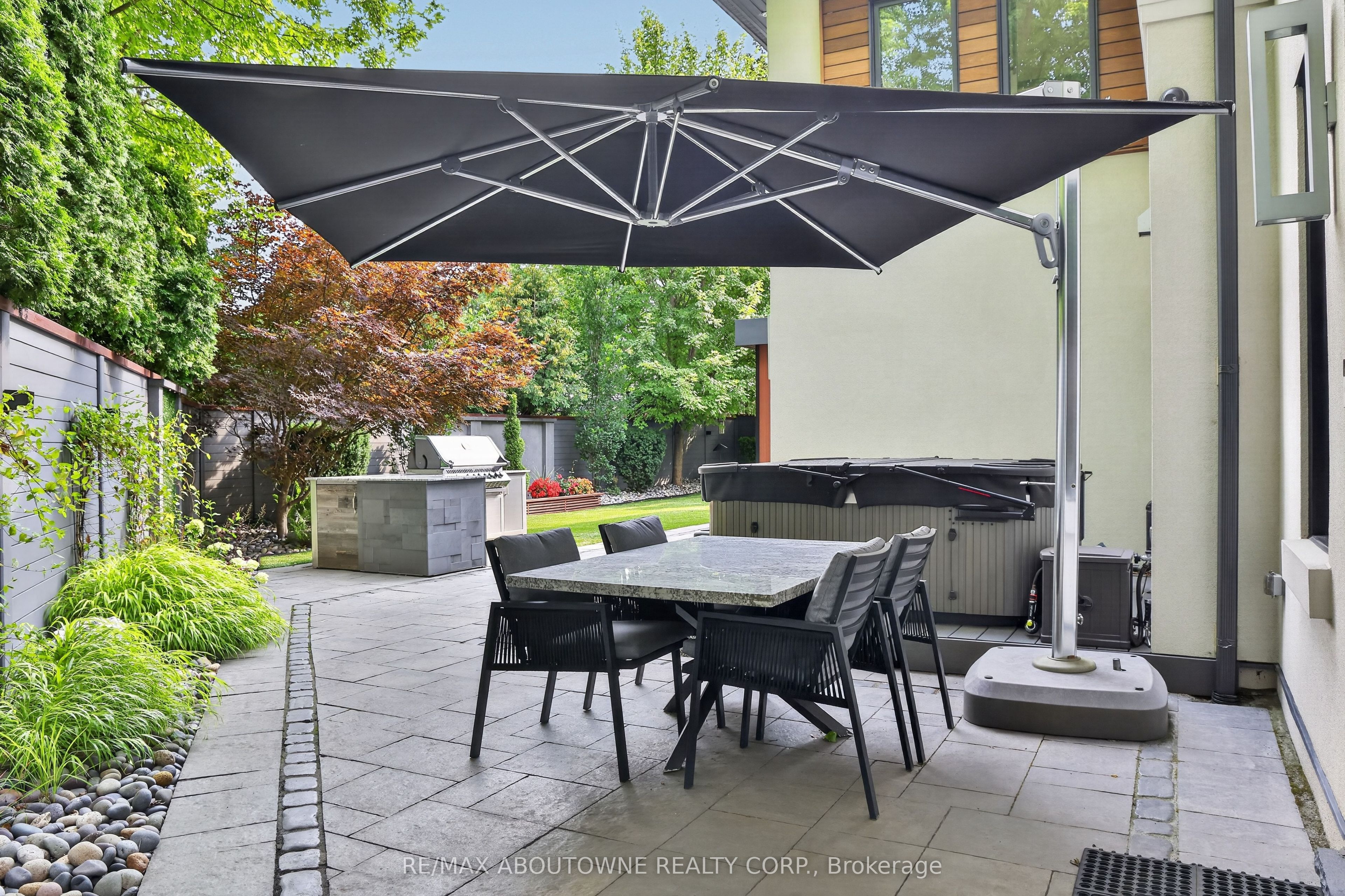 2108 Portway Avenue, Mississauga ‣ W14031286 2108 Portway Avenue, Mississauga ‣ W14031286