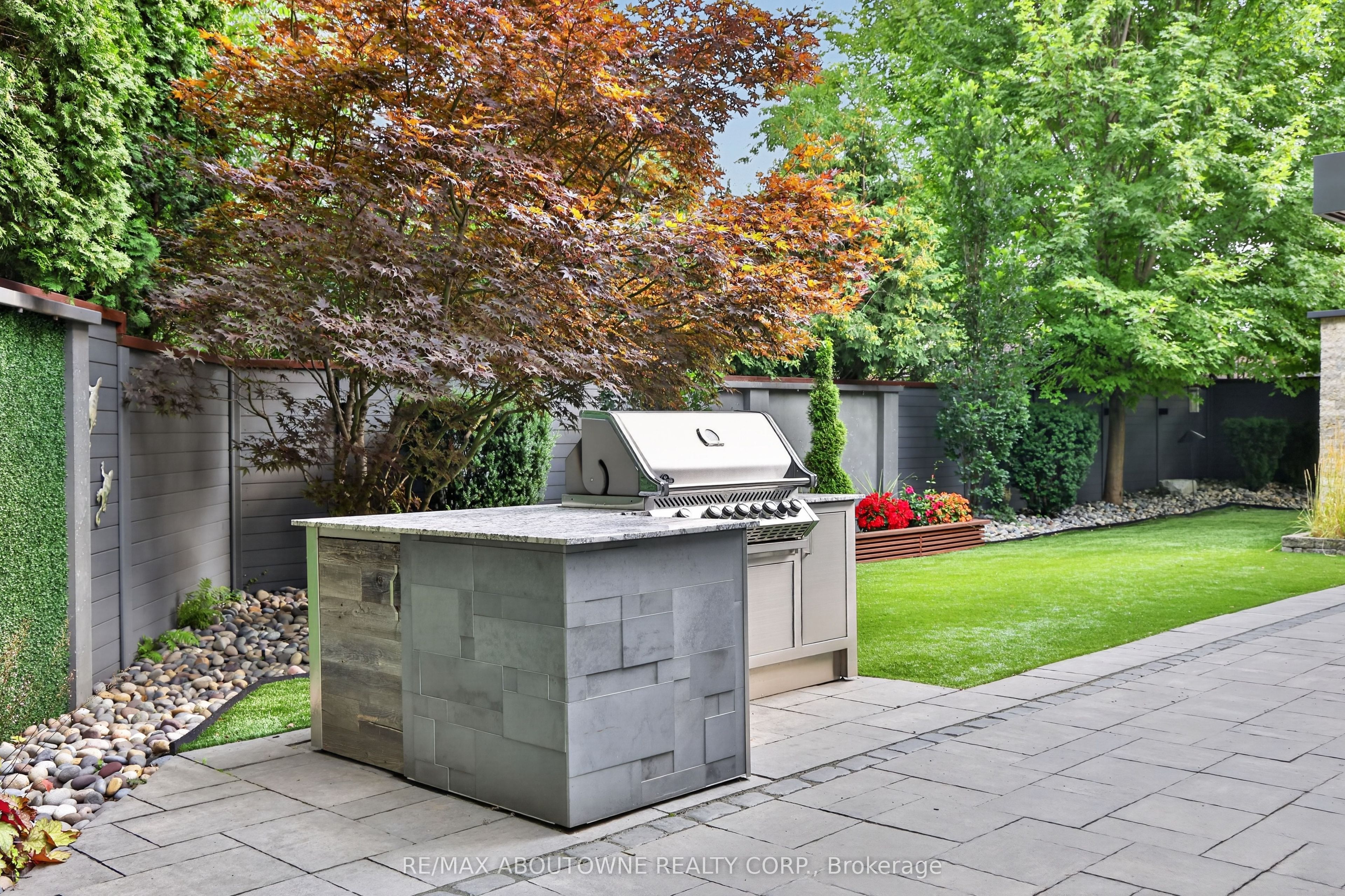 2108 Portway Avenue, Mississauga ‣ W14031286 2108 Portway Avenue, Mississauga ‣ W14031286