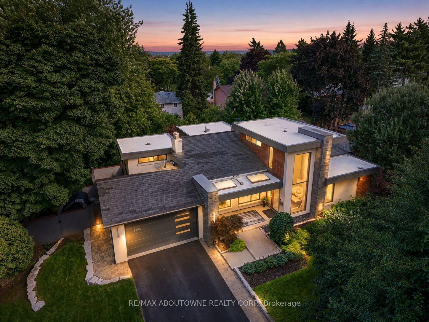 2108 Portway Avenue, Mississauga ‣ W14031286 2108 Portway Avenue, Mississauga ‣ W14031286