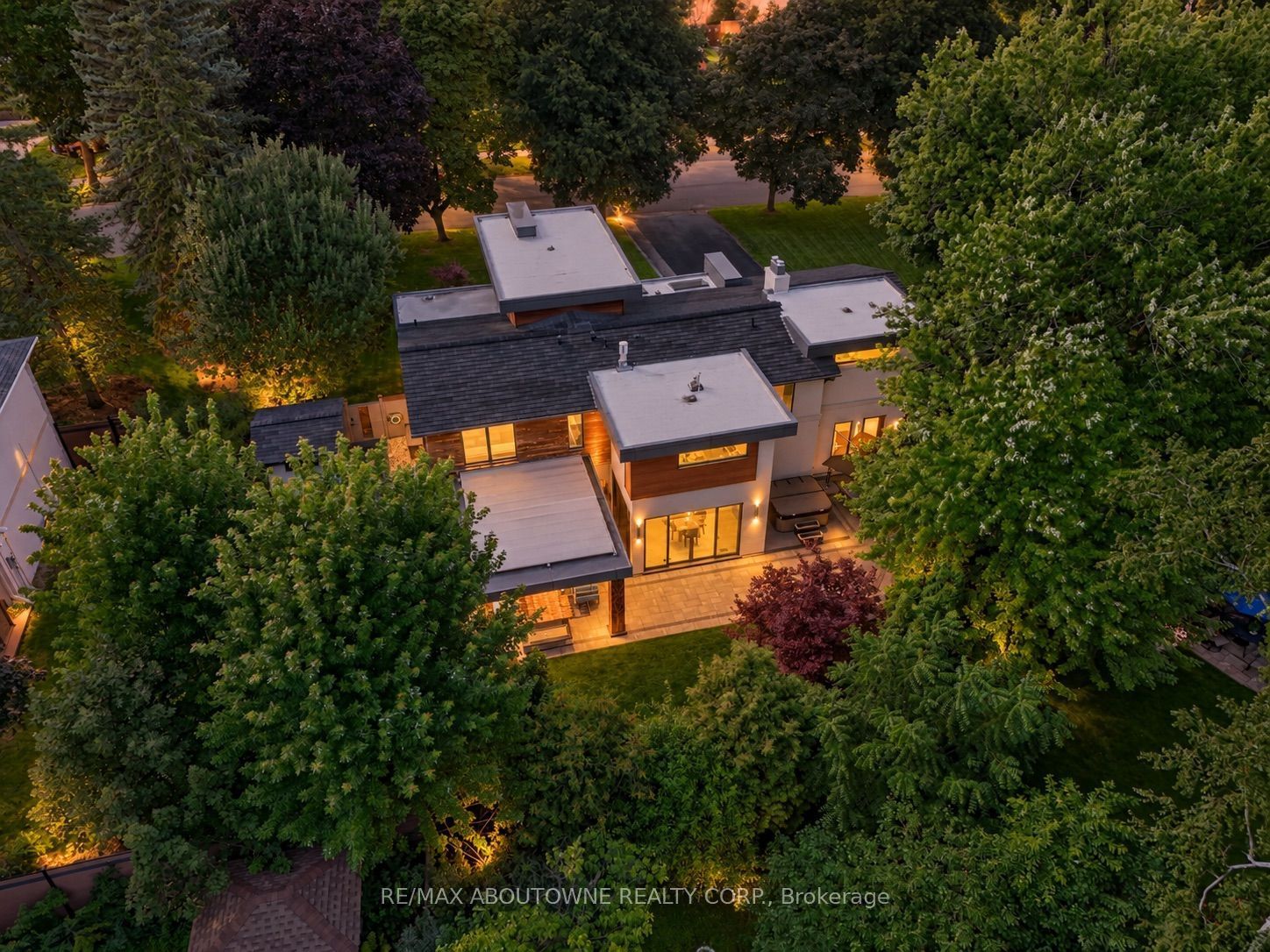 2108 Portway Avenue, Mississauga ‣ W14031286 2108 Portway Avenue, Mississauga ‣ W14031286