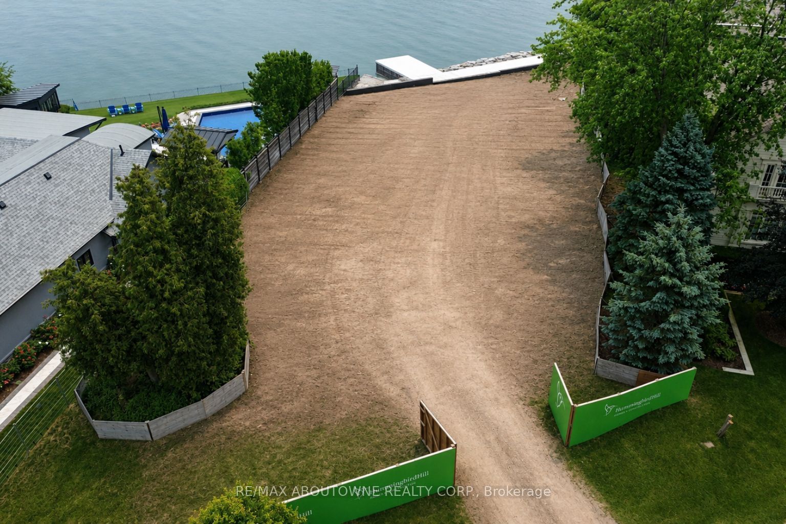 1044 Argyle Drive, Oakville ‣ W14032926 1044 Argyle Drive, Oakville ‣ W14032926