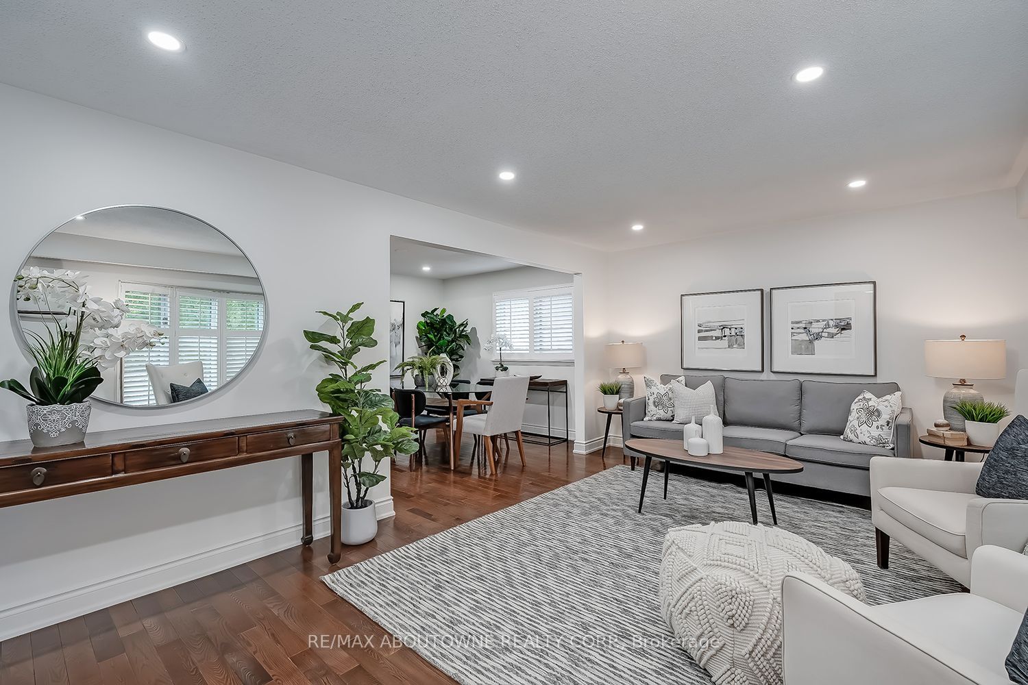 173 Arichat Road, Oakville ‣ W14087652 173 Arichat Road, Oakville ‣ W14087652
