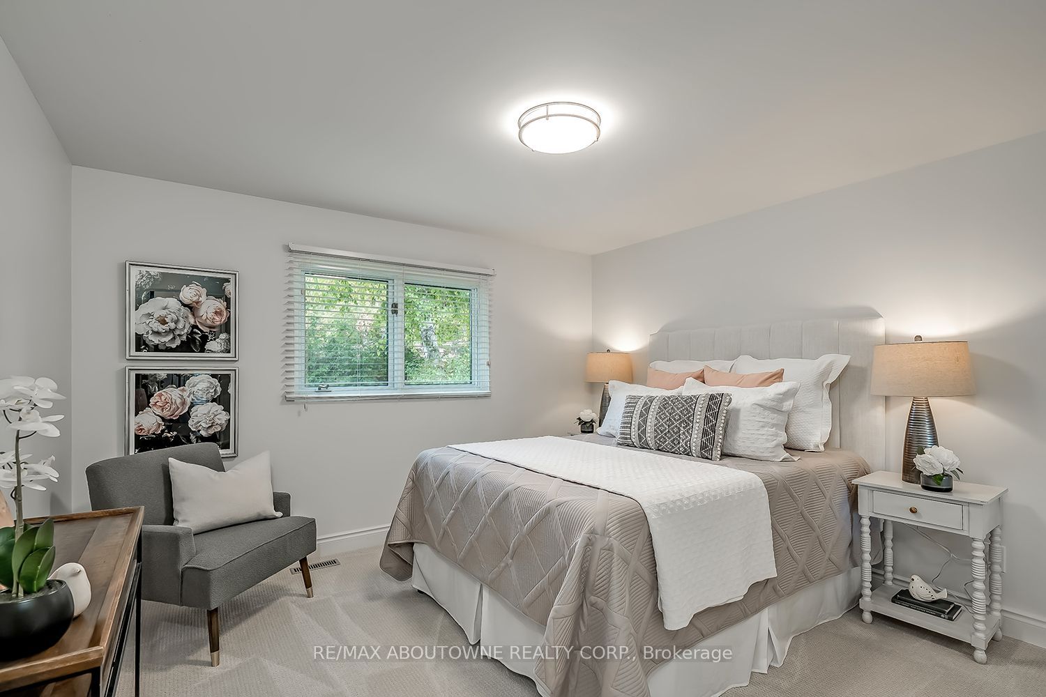 173 Arichat Road, Oakville ‣ W14087652 173 Arichat Road, Oakville ‣ W14087652