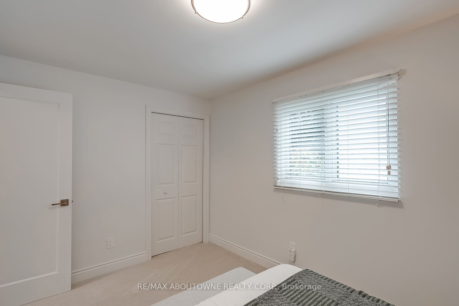 173 Arichat Road, Oakville ‣ W14087652 173 Arichat Road, Oakville ‣ W14087652