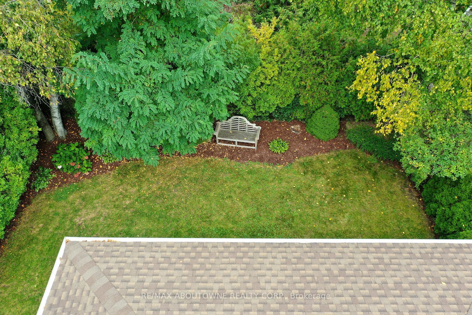 173 Arichat Road, Oakville ‣ W14087652 173 Arichat Road, Oakville ‣ W14087652