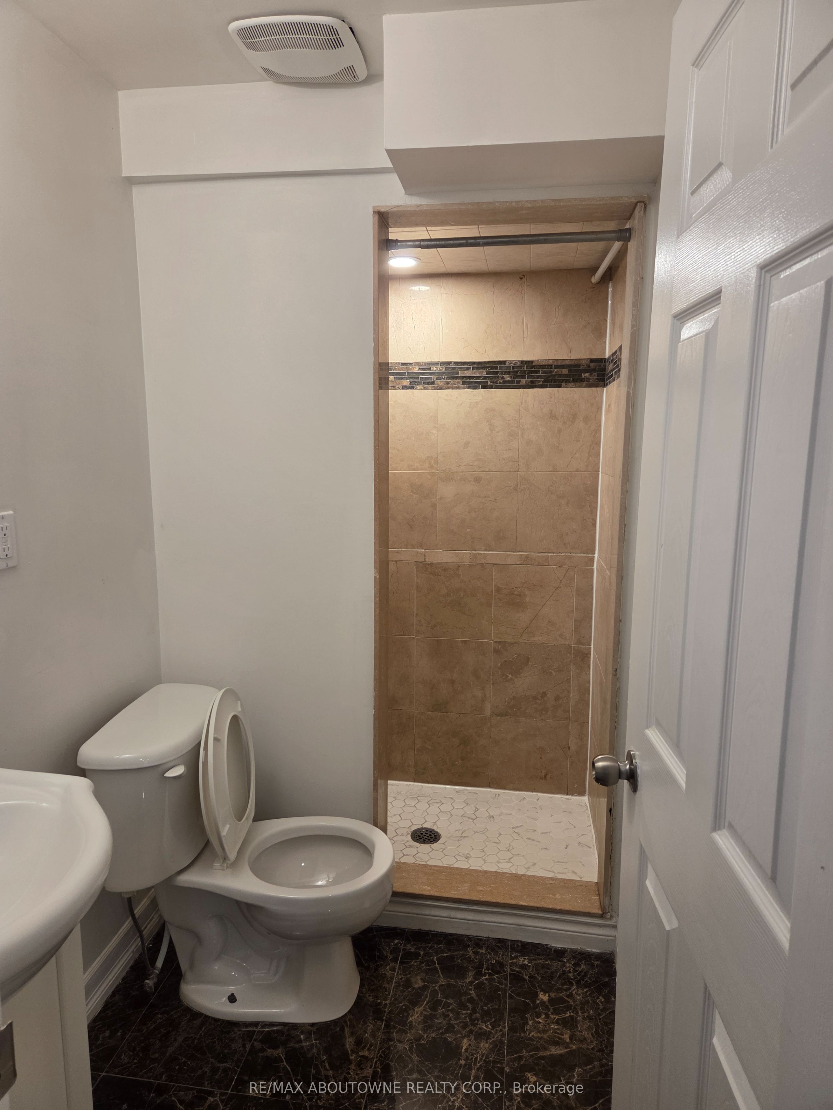 3339 Ruth Fertel Drive, Mississauga ‣ W14090012 3339 Ruth Fertel Drive, Mississauga ‣ W14090012