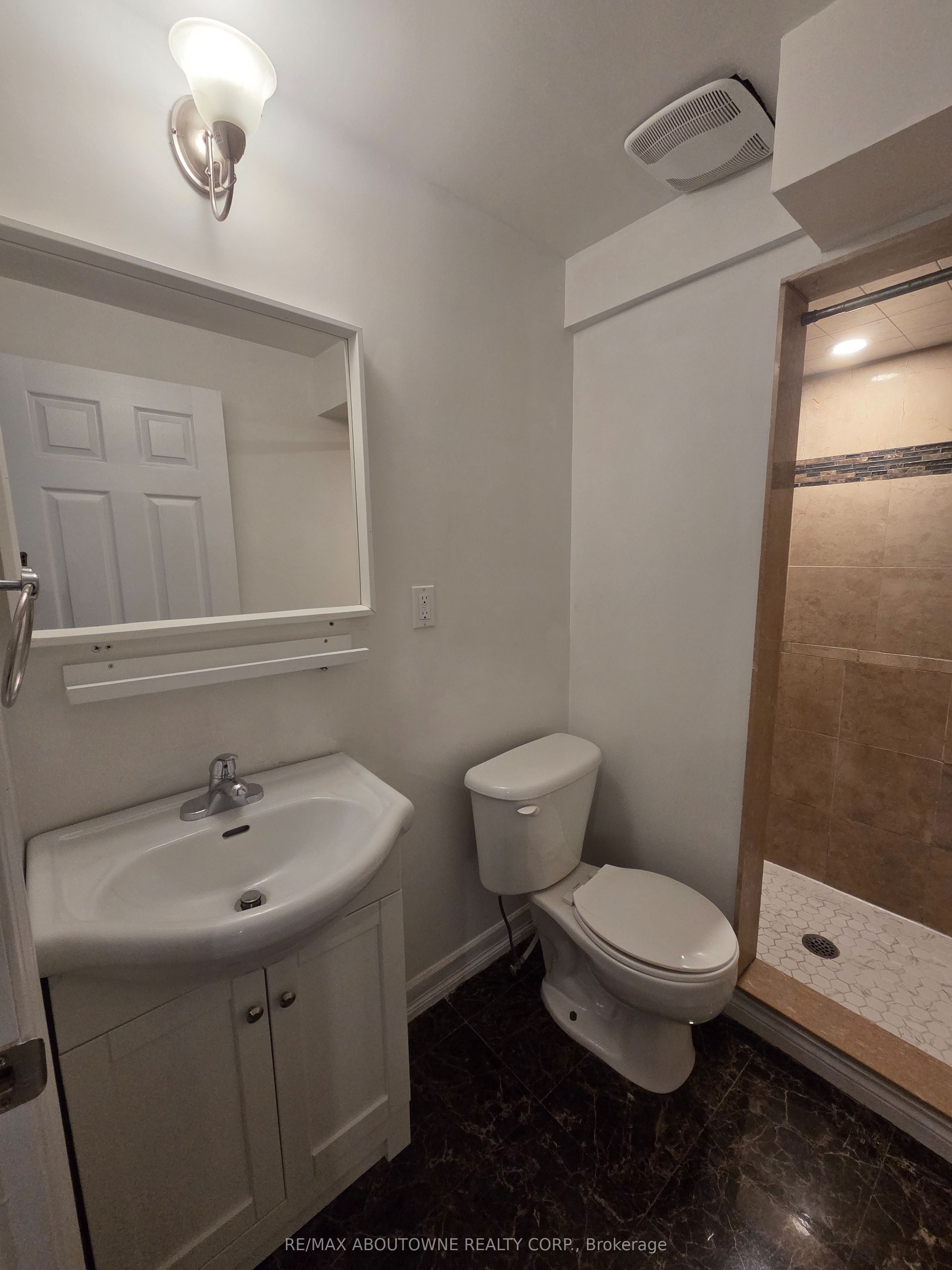 3339 Ruth Fertel Drive, Mississauga ‣ W14090012 3339 Ruth Fertel Drive, Mississauga ‣ W14090012