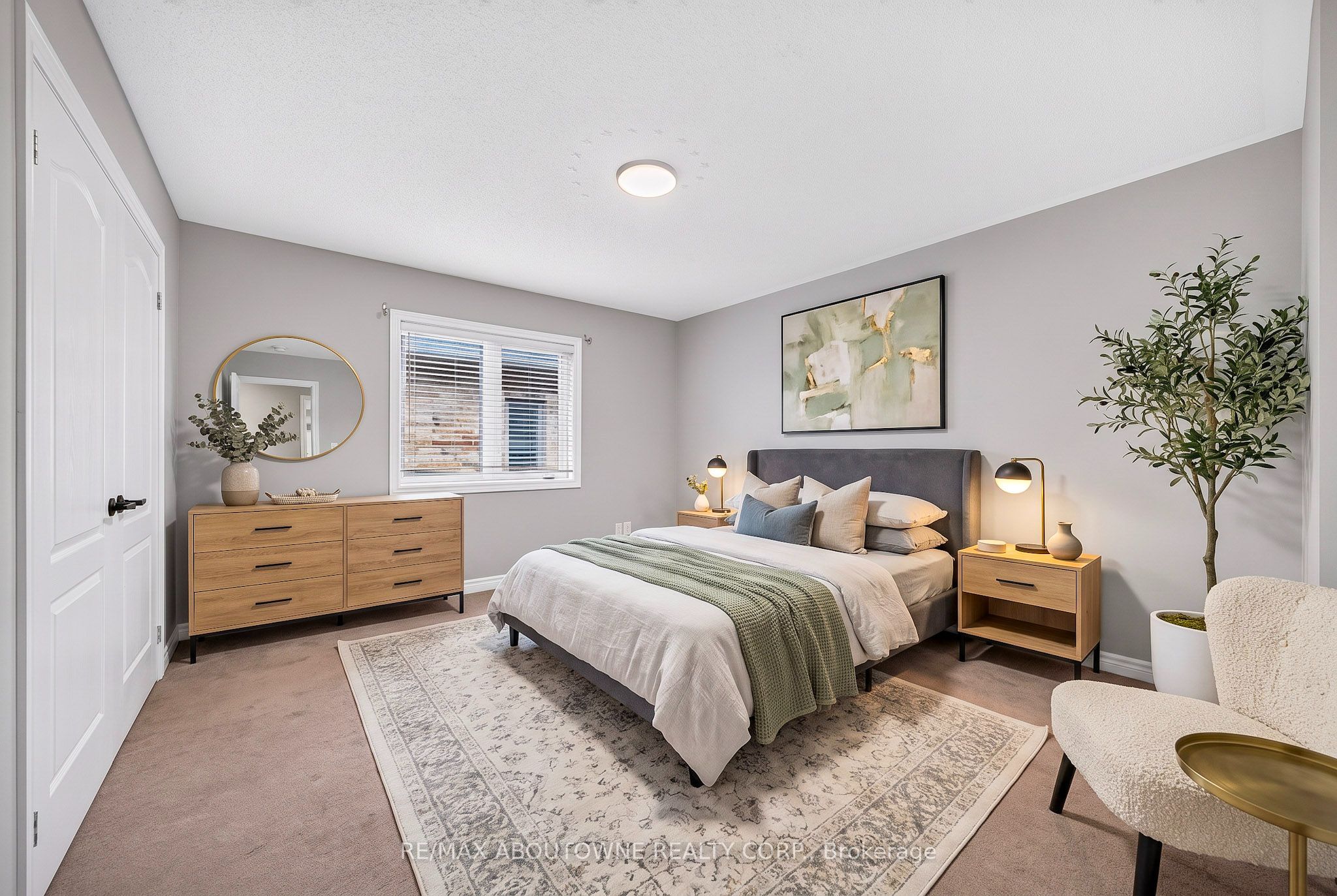 2232 Millstone Drive, Oakville ‣ W14092750 2232 Millstone Drive, Oakville ‣ W14092750