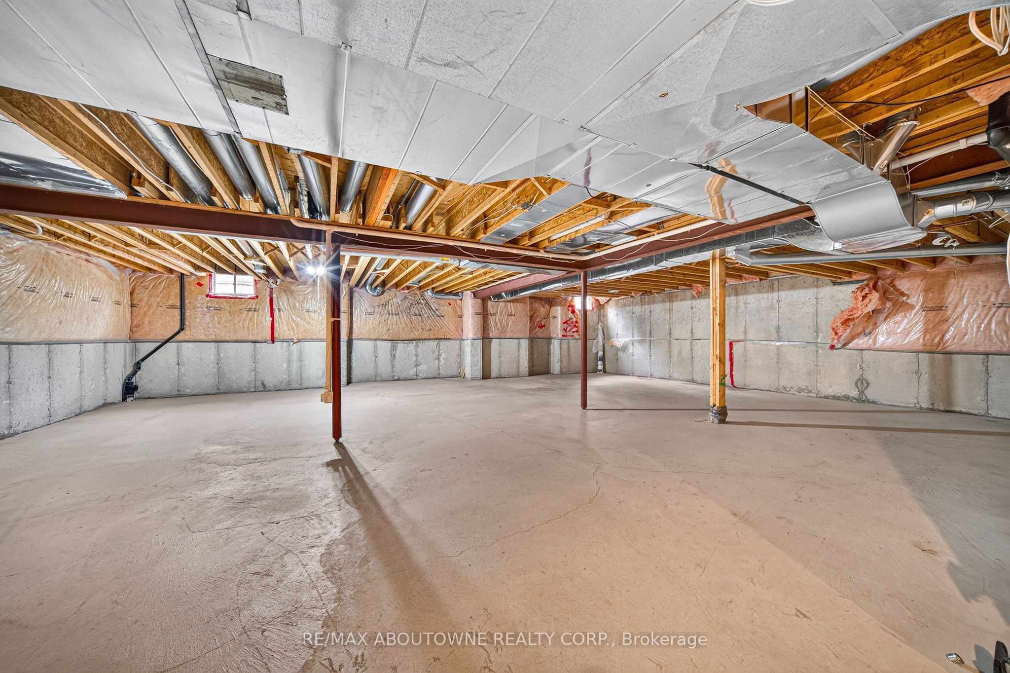 2232 Millstone Drive, Oakville ‣ W14092750 2232 Millstone Drive, Oakville ‣ W14092750