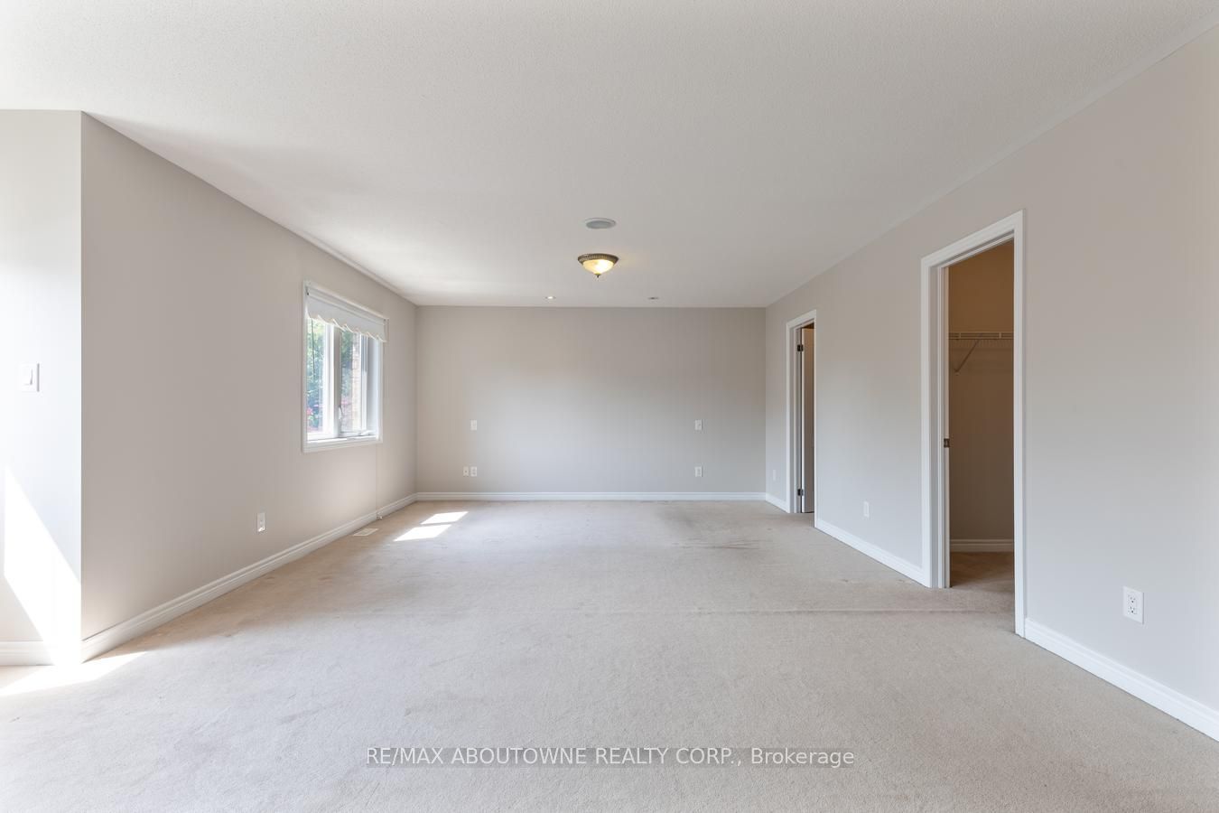 2232 Millstone Drive, Oakville ‣ W14092750 2232 Millstone Drive, Oakville ‣ W14092750