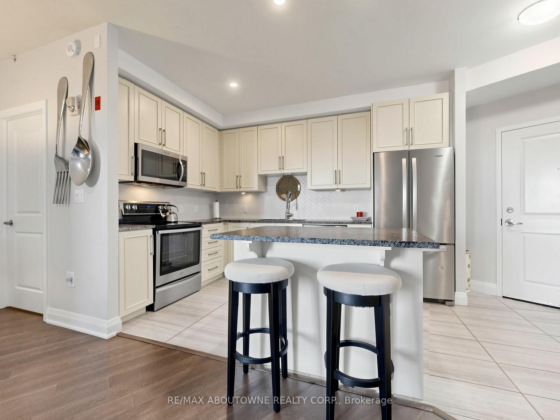 418 – 630 Sauve Street, Milton ‣ W14098714 418 – 630 Sauve Street, Milton ‣ W14098714