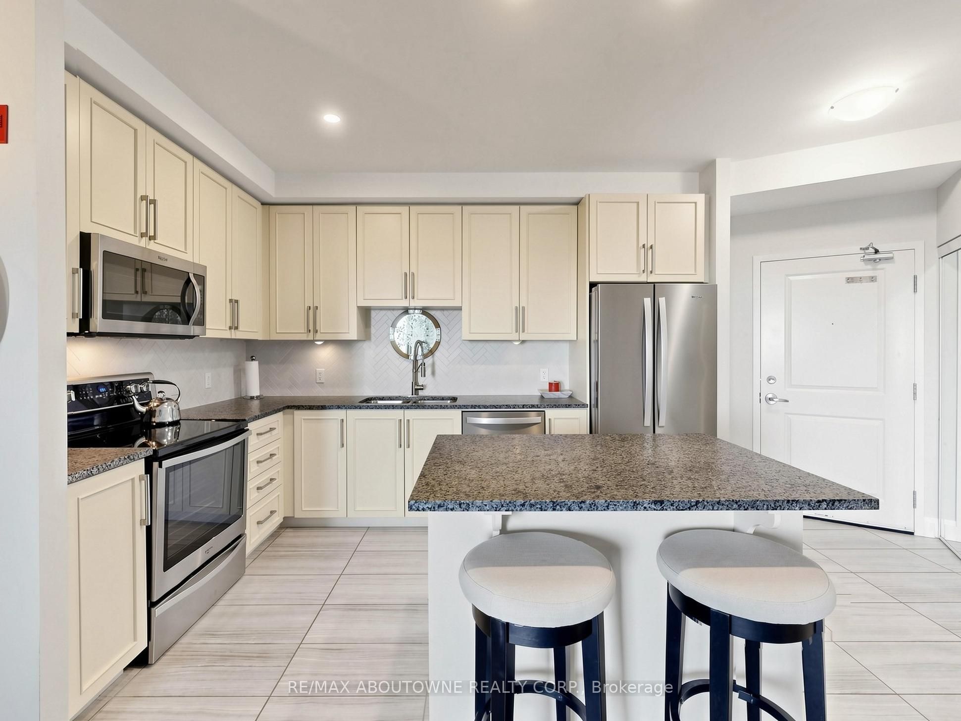 418 – 630 Sauve Street, Milton ‣ W14098714 418 – 630 Sauve Street, Milton ‣ W14098714