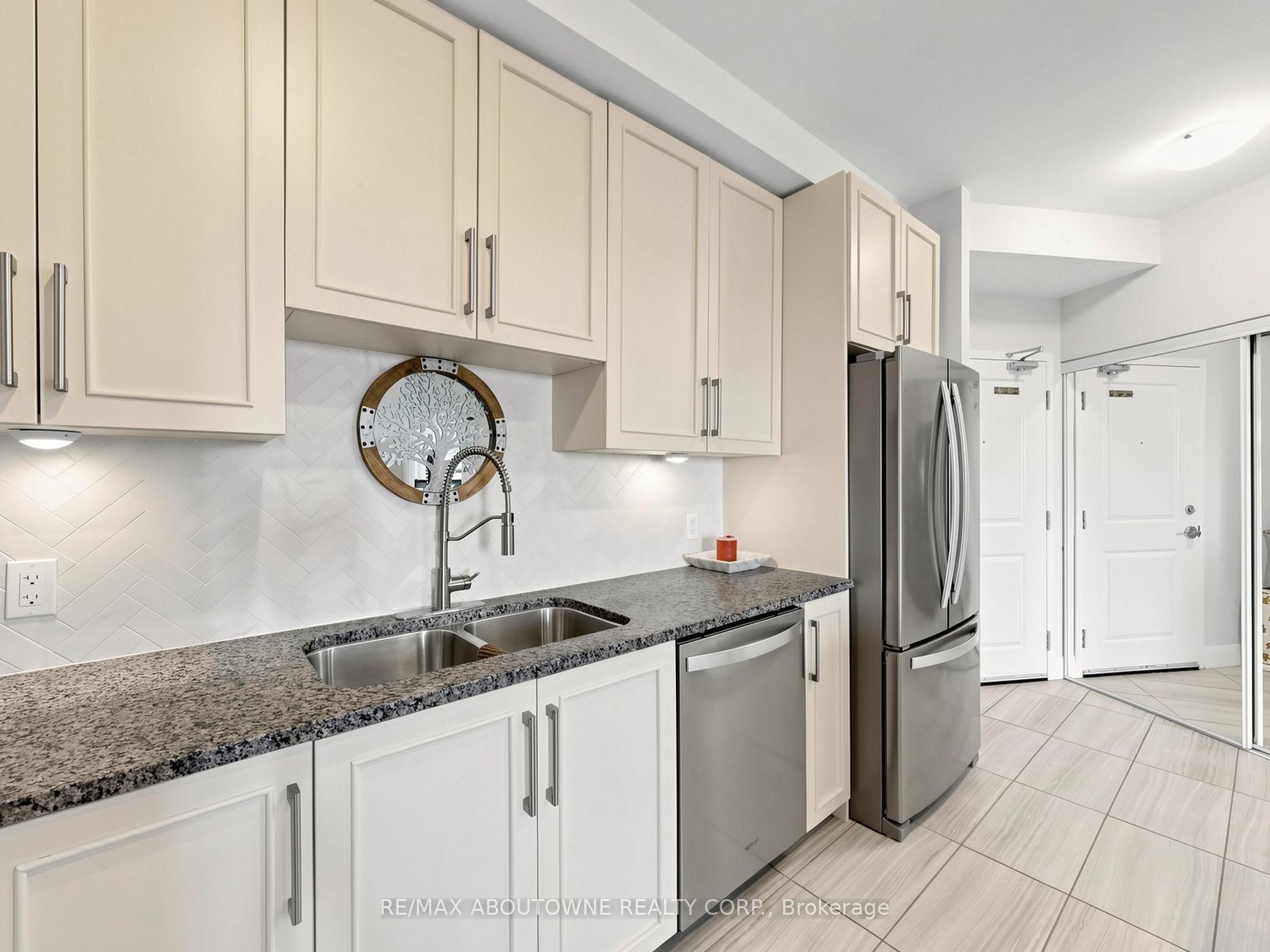 418 – 630 Sauve Street, Milton ‣ W14098714 418 – 630 Sauve Street, Milton ‣ W14098714