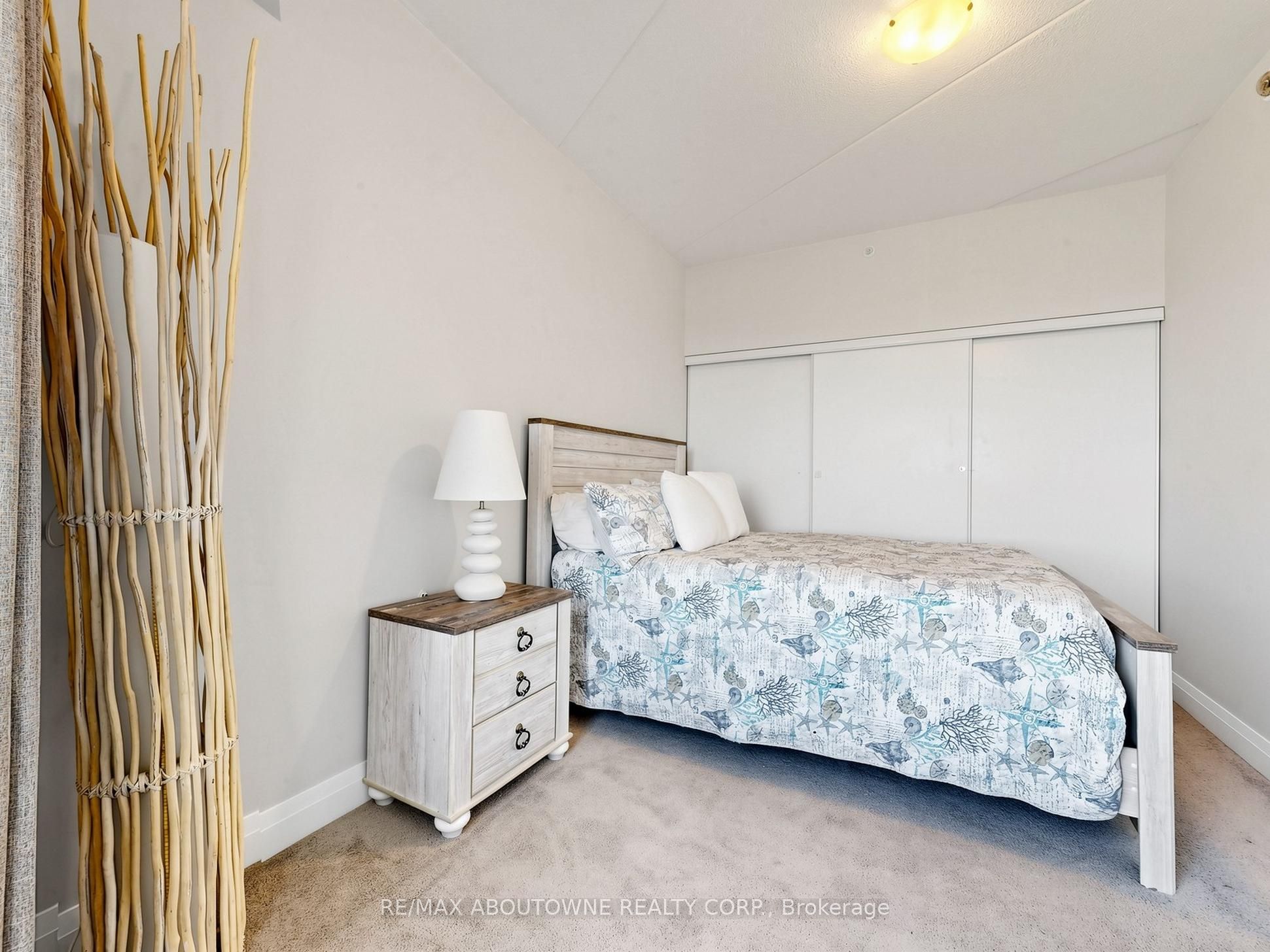 418 – 630 Sauve Street, Milton ‣ W14098714 418 – 630 Sauve Street, Milton ‣ W14098714
