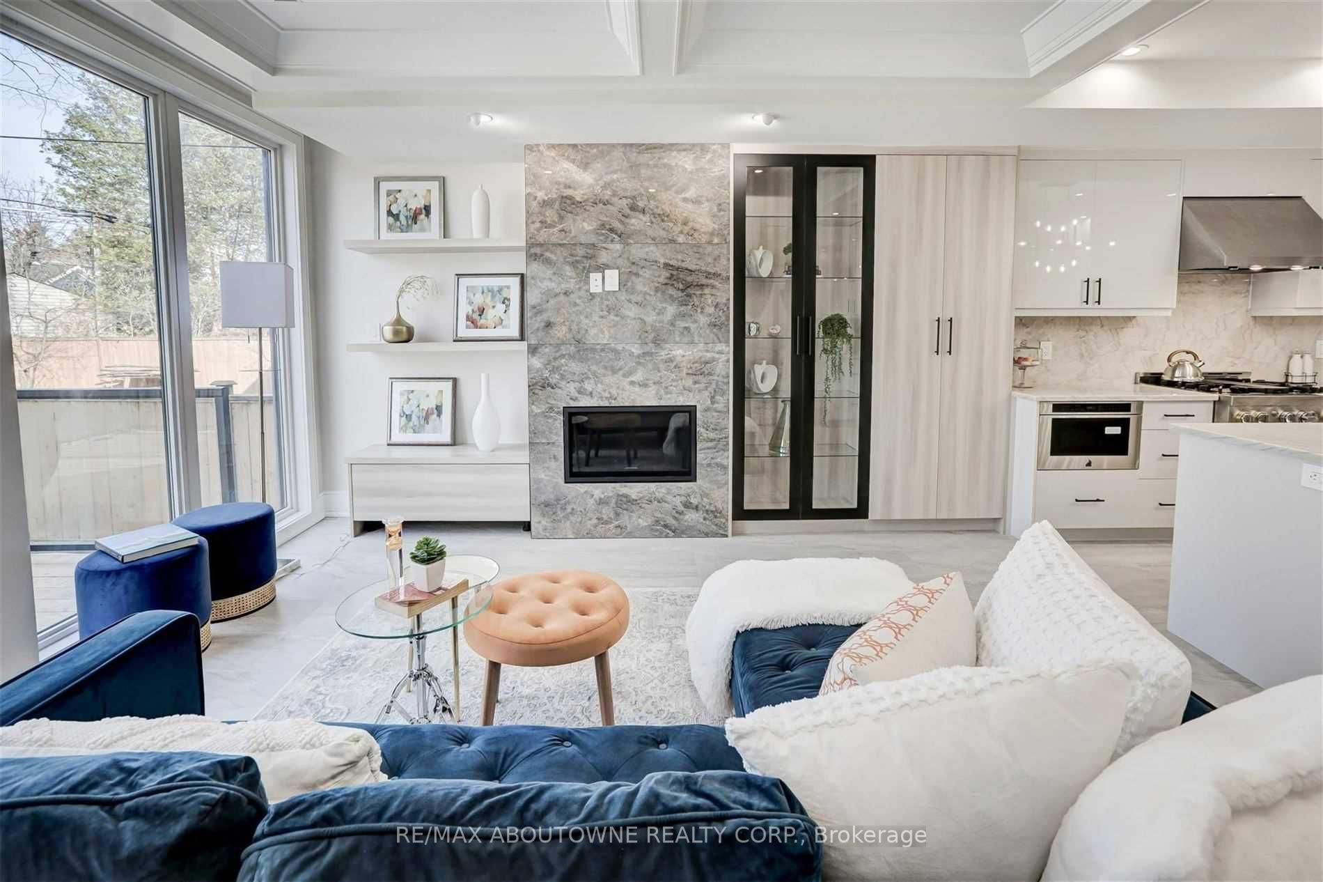 94 Lake Crescent, Toronto W06 ‣ W14106988 94 Lake Crescent, Toronto W06 ‣ W14106988