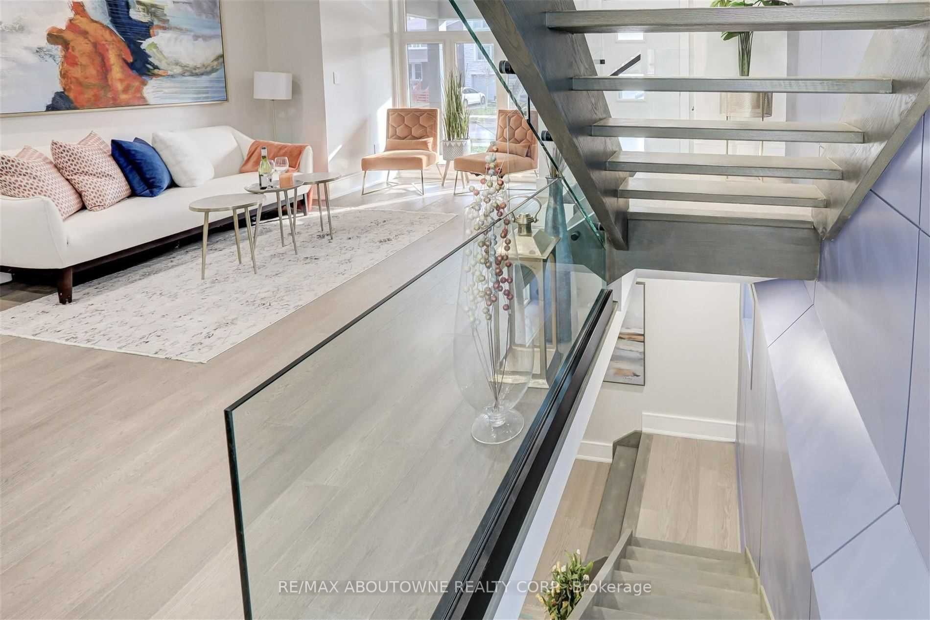 94 Lake Crescent, Toronto W06 ‣ W14106988 94 Lake Crescent, Toronto W06 ‣ W14106988