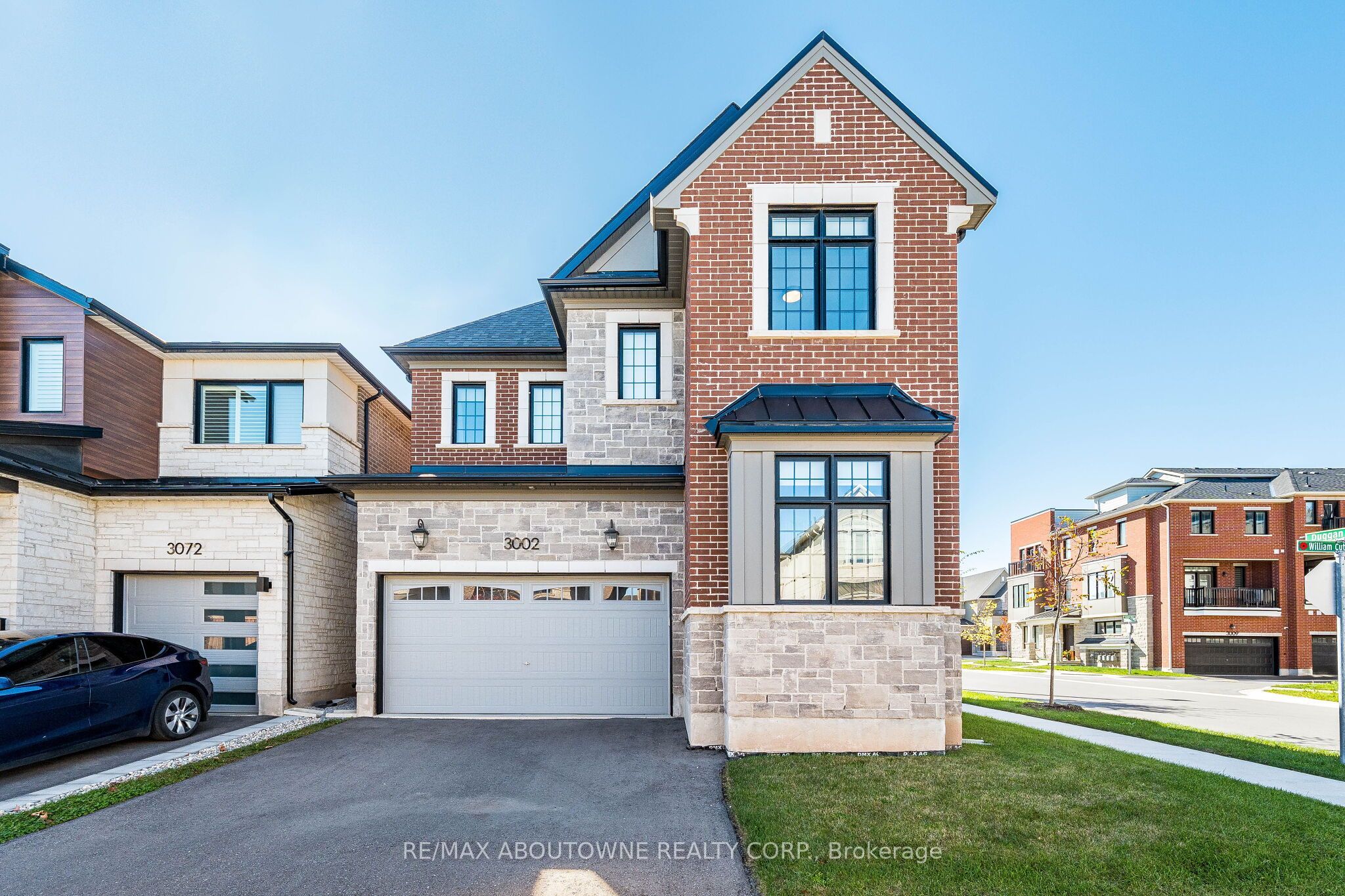 3002 Duggan Trail, Oakville ‣ W14111372 3002 Duggan Trail, Oakville ‣ W14111372