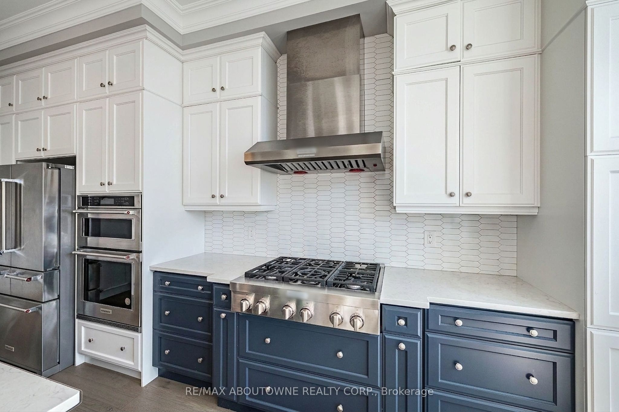 3002 Duggan Trail, Oakville ‣ W14111372 3002 Duggan Trail, Oakville ‣ W14111372