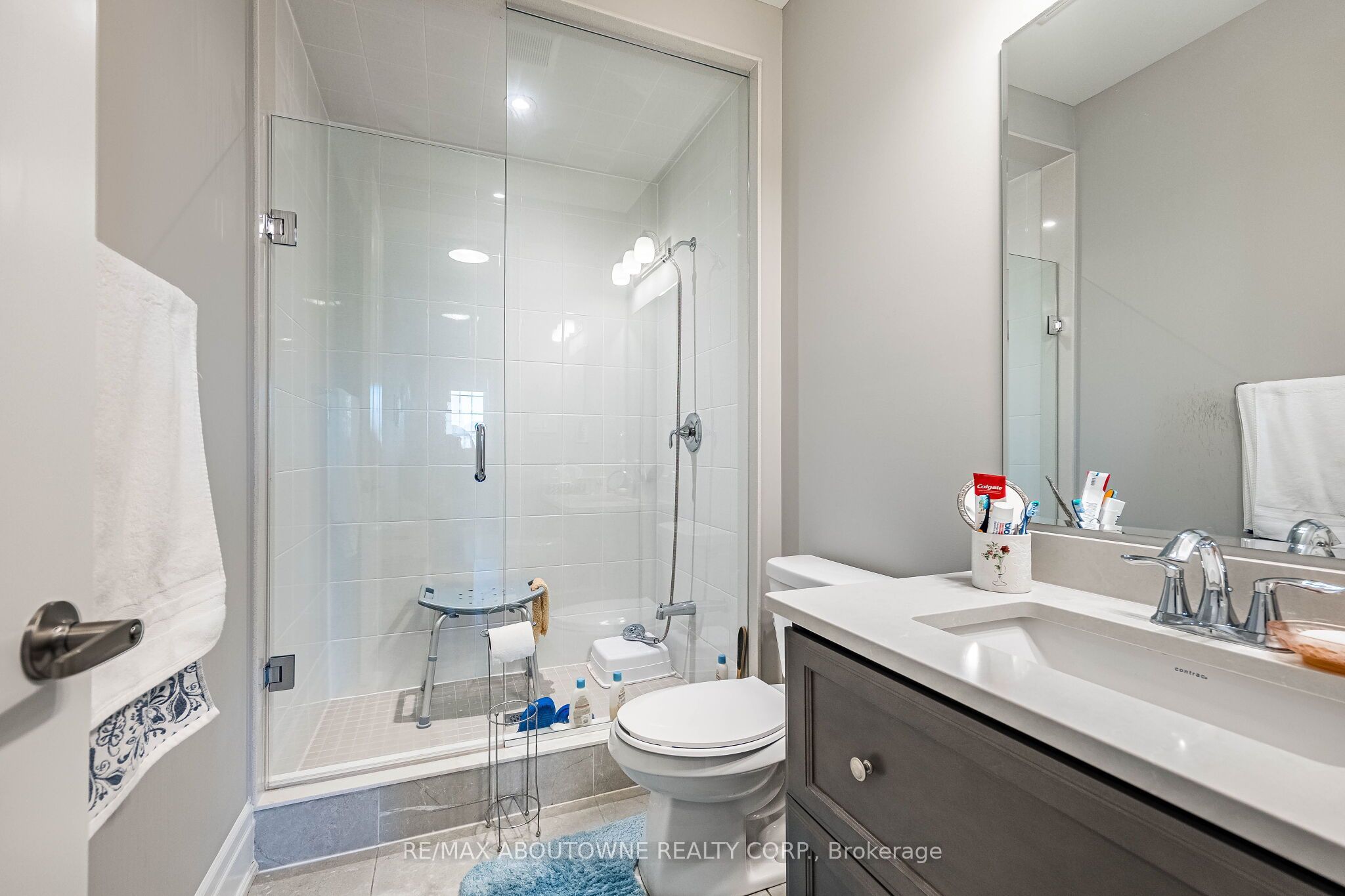 3002 Duggan Trail, Oakville ‣ W14111372 3002 Duggan Trail, Oakville ‣ W14111372