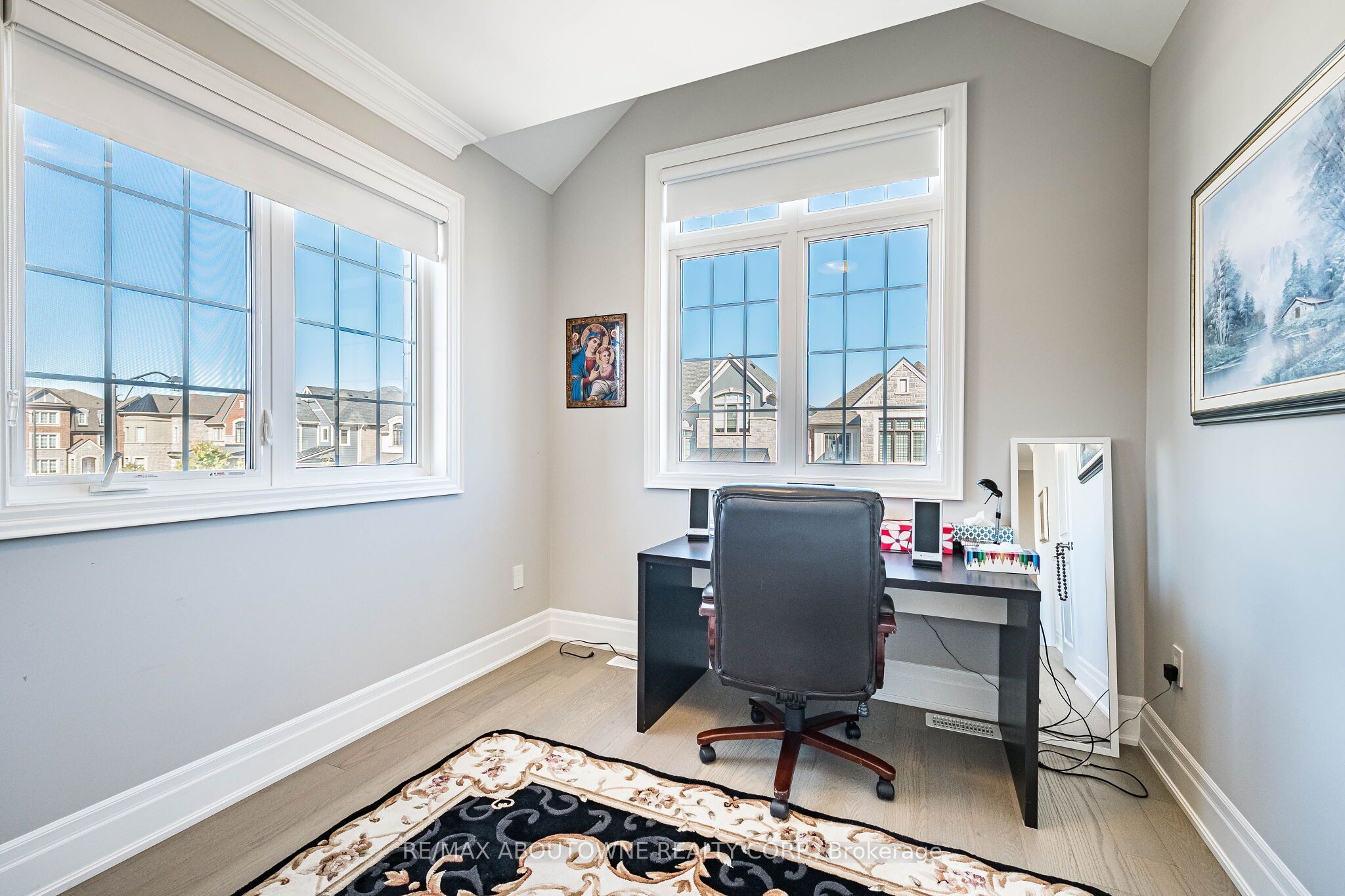 3002 Duggan Trail, Oakville ‣ W14111372 3002 Duggan Trail, Oakville ‣ W14111372