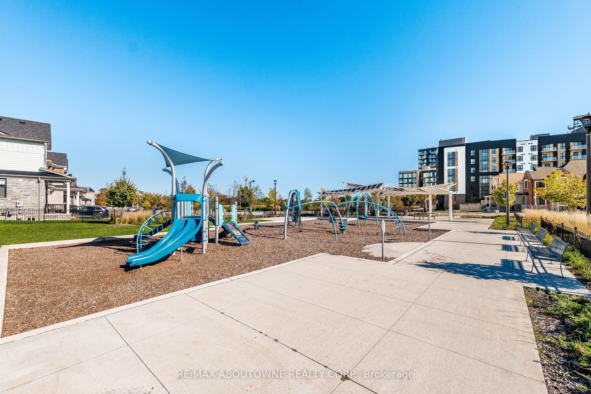 3002 Duggan Trail, Oakville ‣ W14111372 3002 Duggan Trail, Oakville ‣ W14111372