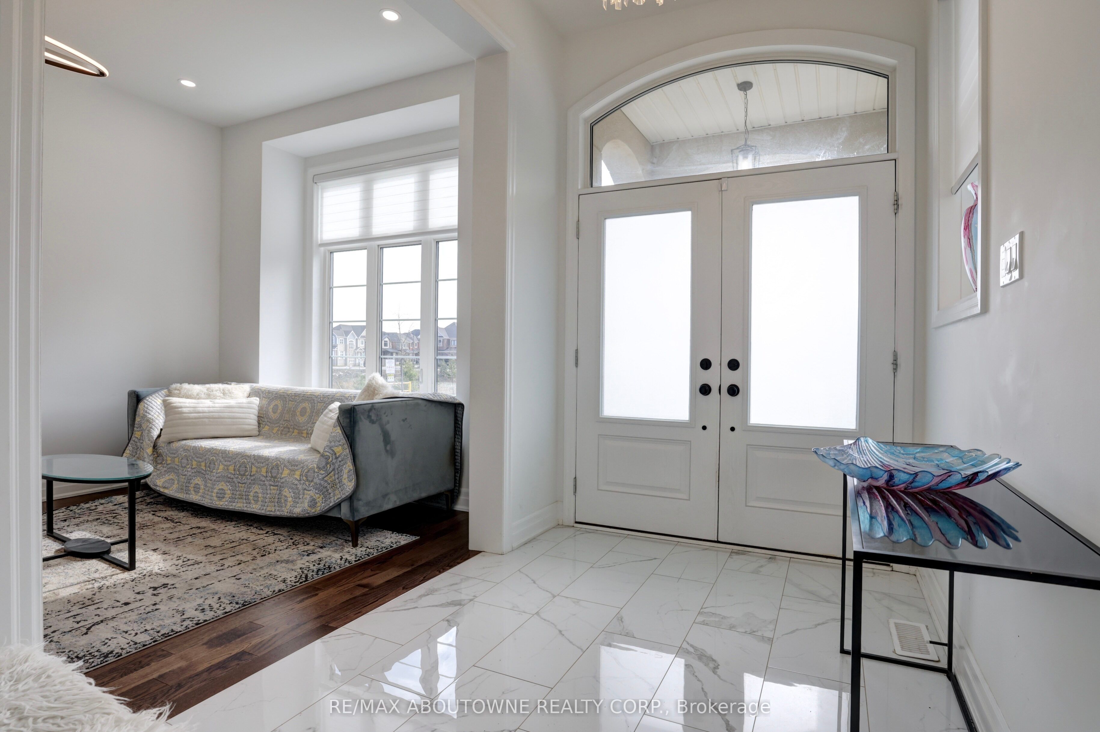 1416 Ford Strathy Crescent, Oakville ‣ W14114612 1416 Ford Strathy Crescent, Oakville ‣ W14114612