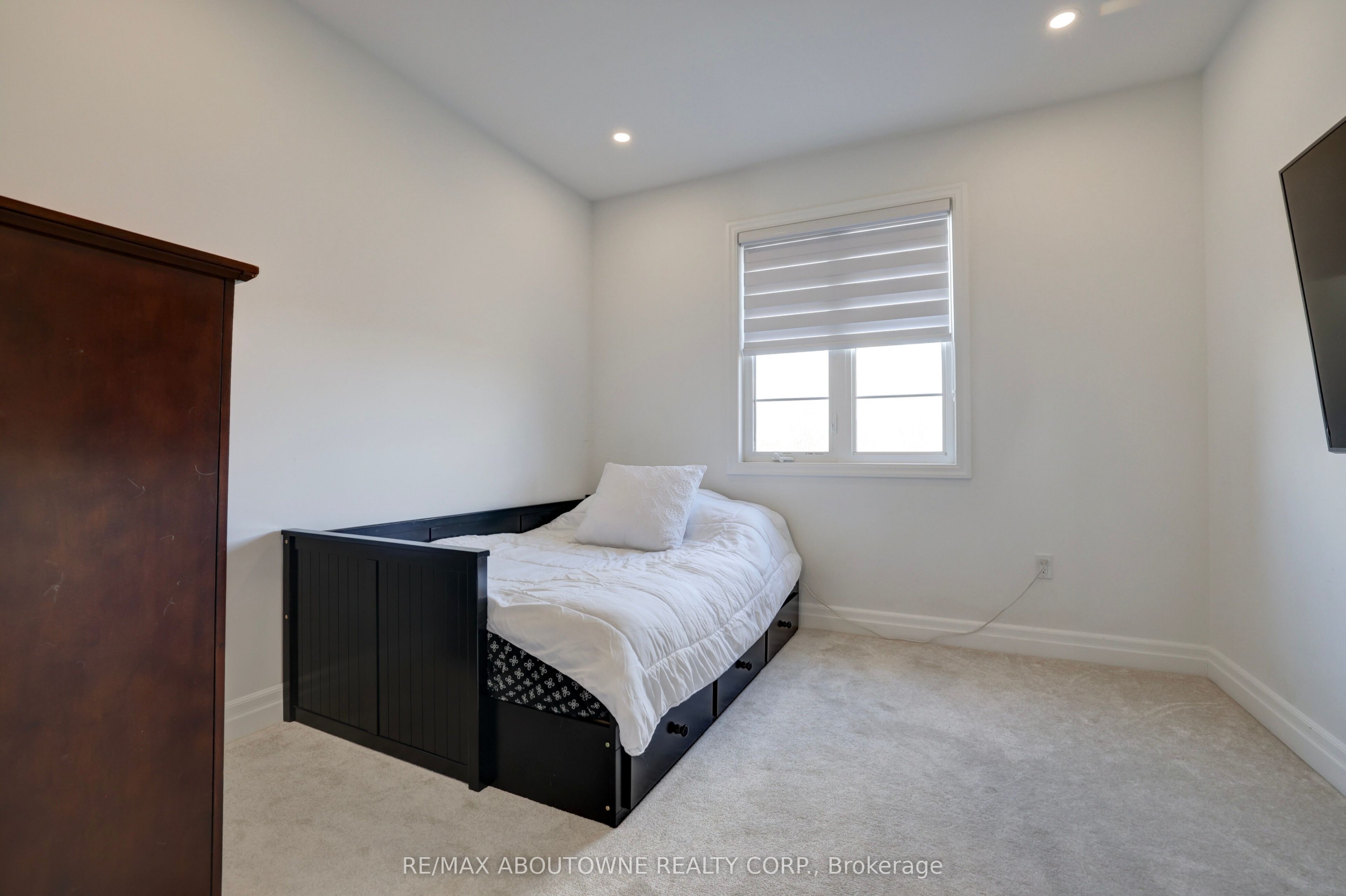 1416 Ford Strathy Crescent, Oakville ‣ W14114612 1416 Ford Strathy Crescent, Oakville ‣ W14114612