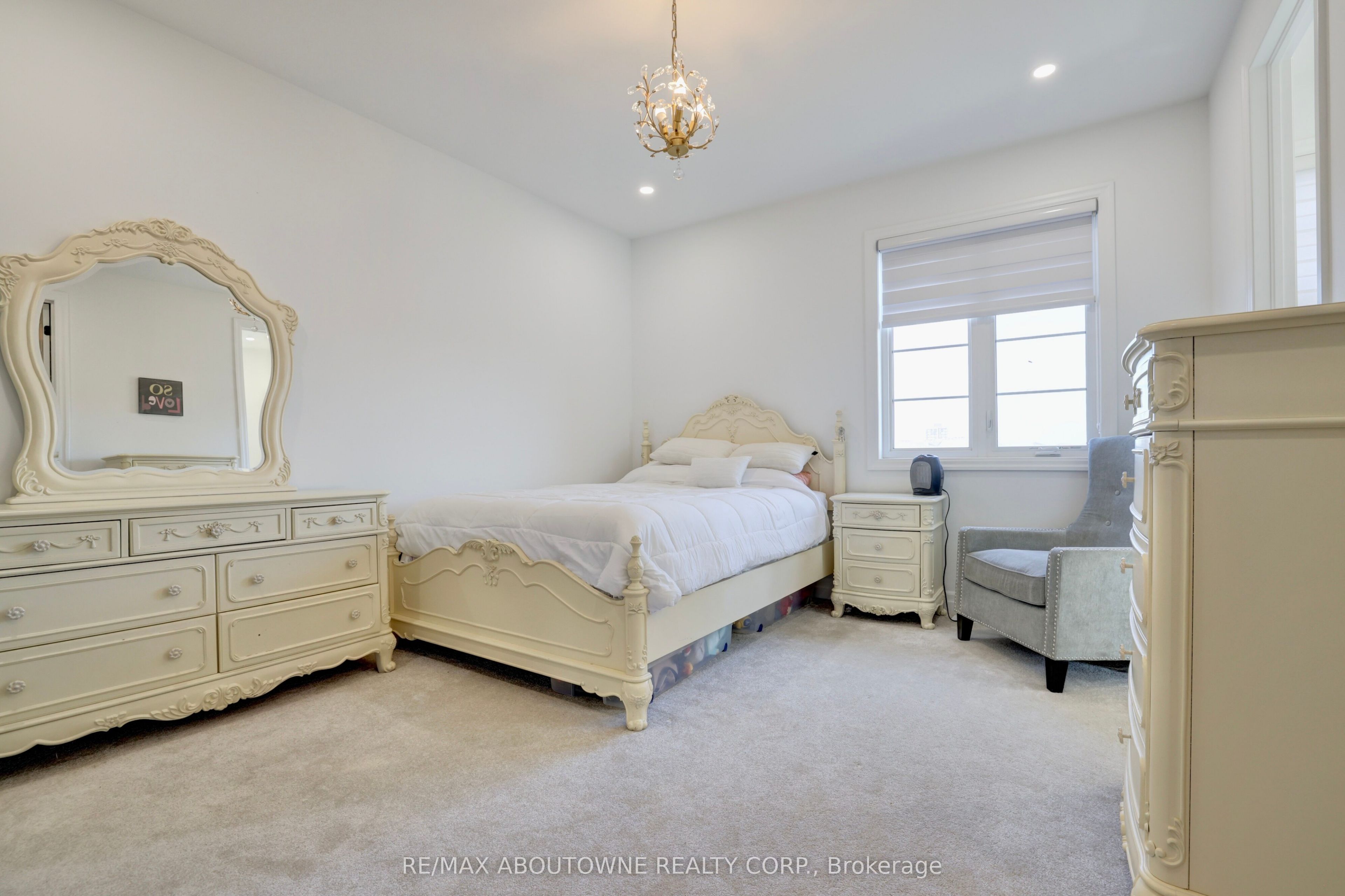 1416 Ford Strathy Crescent, Oakville ‣ W14114612 1416 Ford Strathy Crescent, Oakville ‣ W14114612